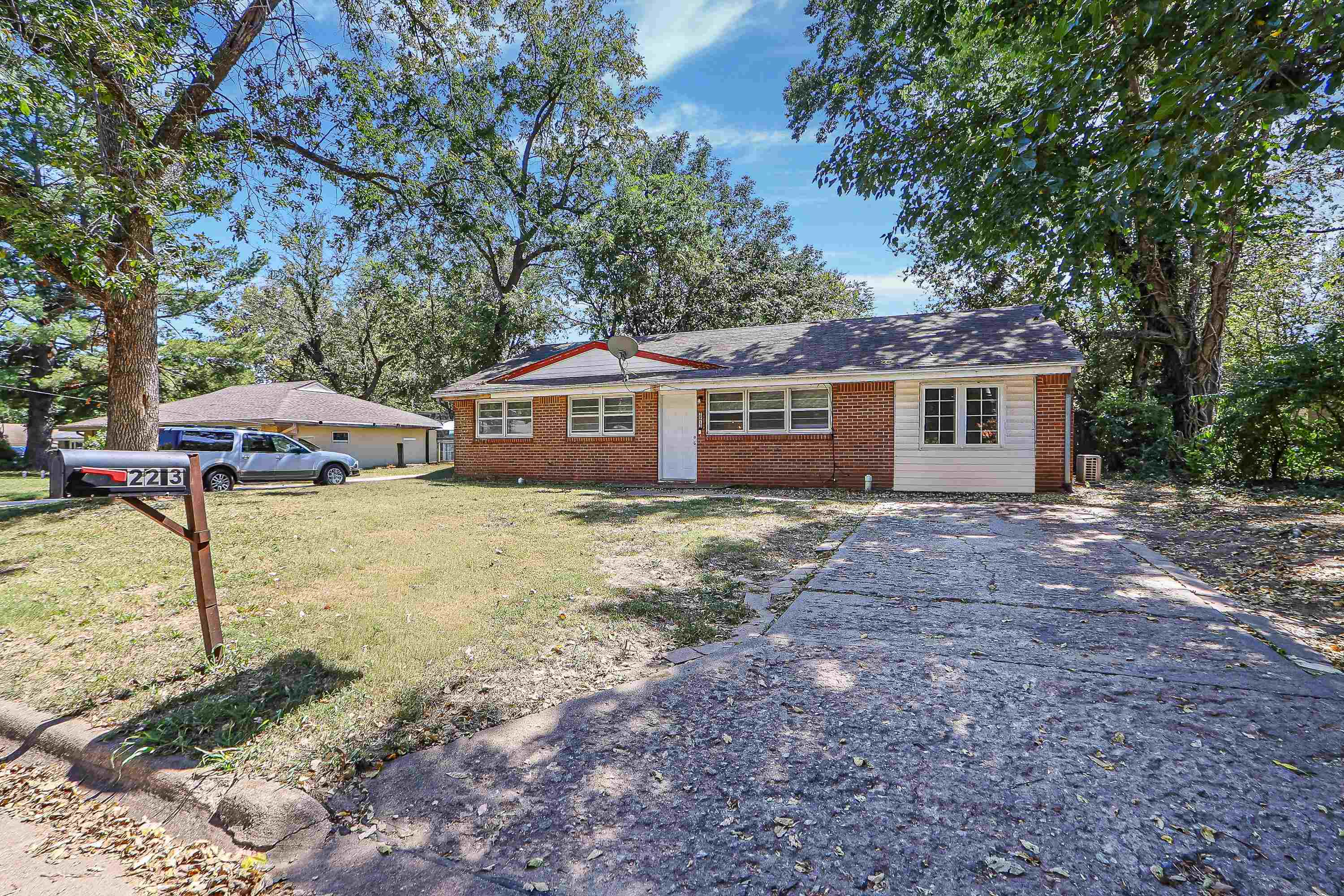 2213 Todd Rd Property Photo 1