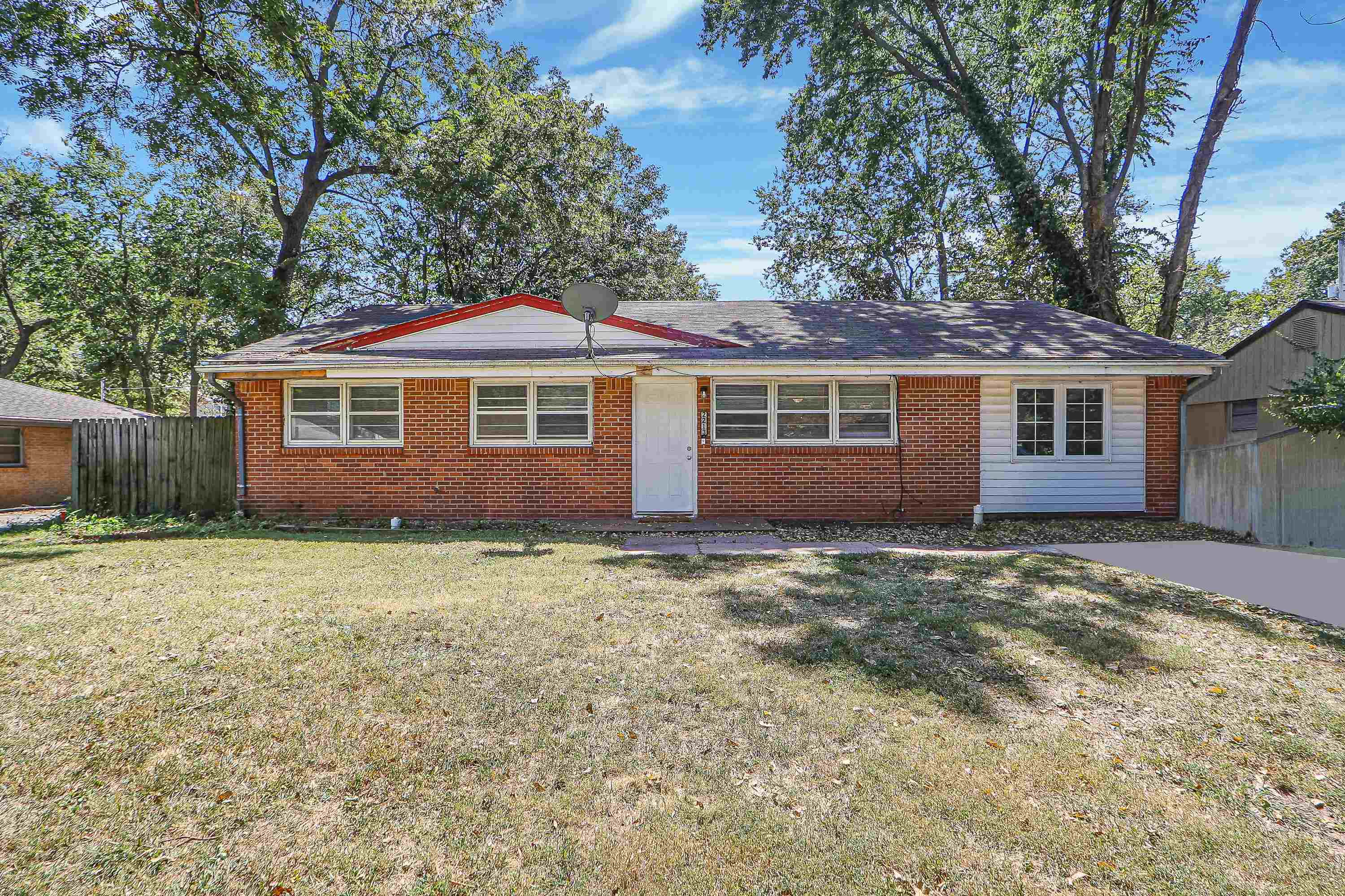 2213 Todd Rd Property Photo 3