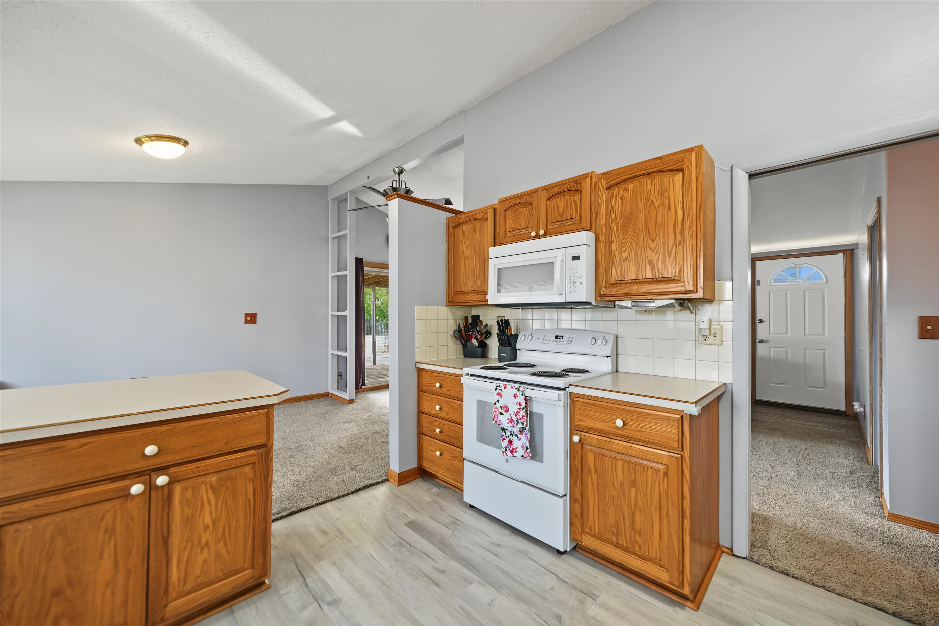 3216 Canterbury Dr Property Photo 12