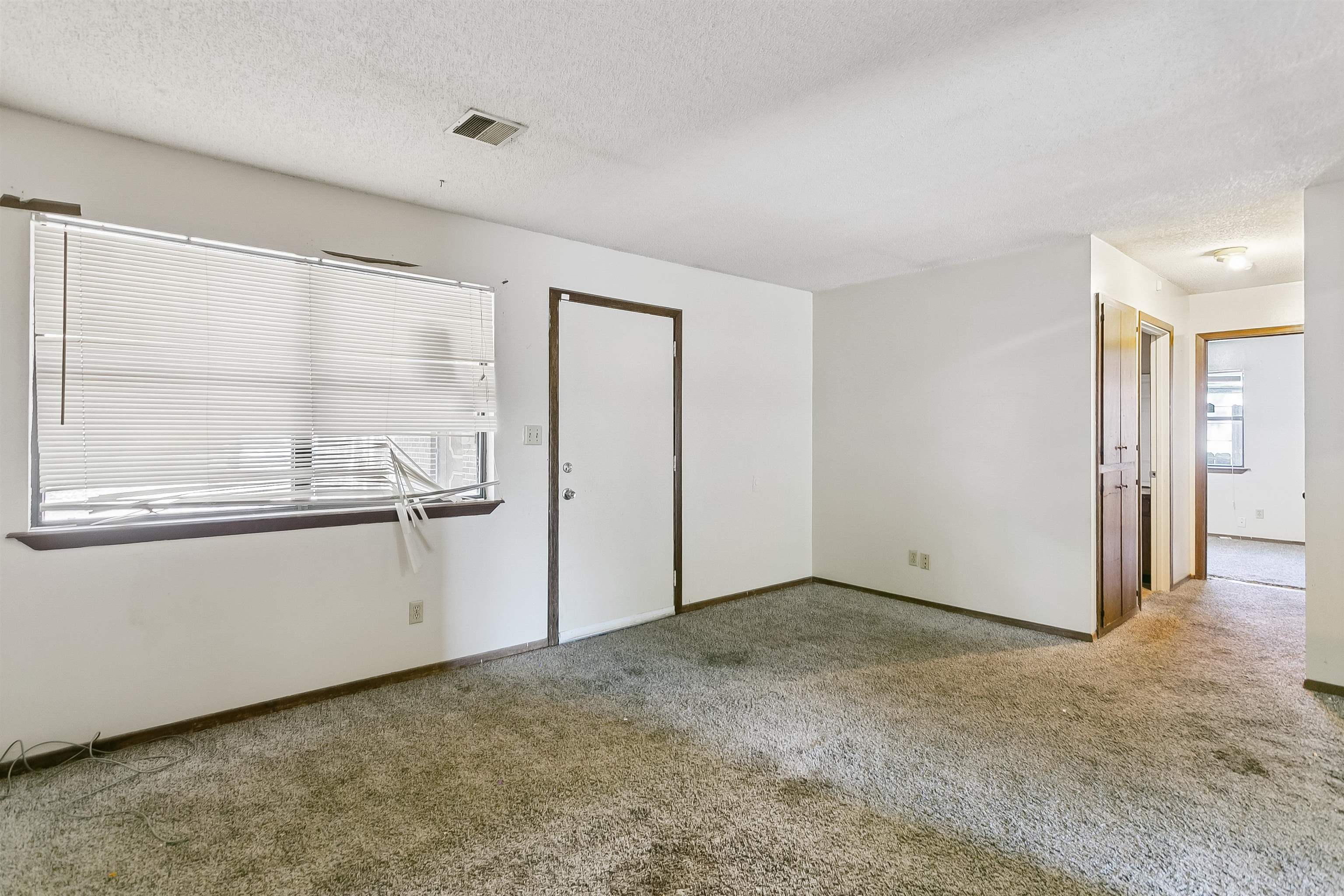 430 N Dodge Property Photo 17