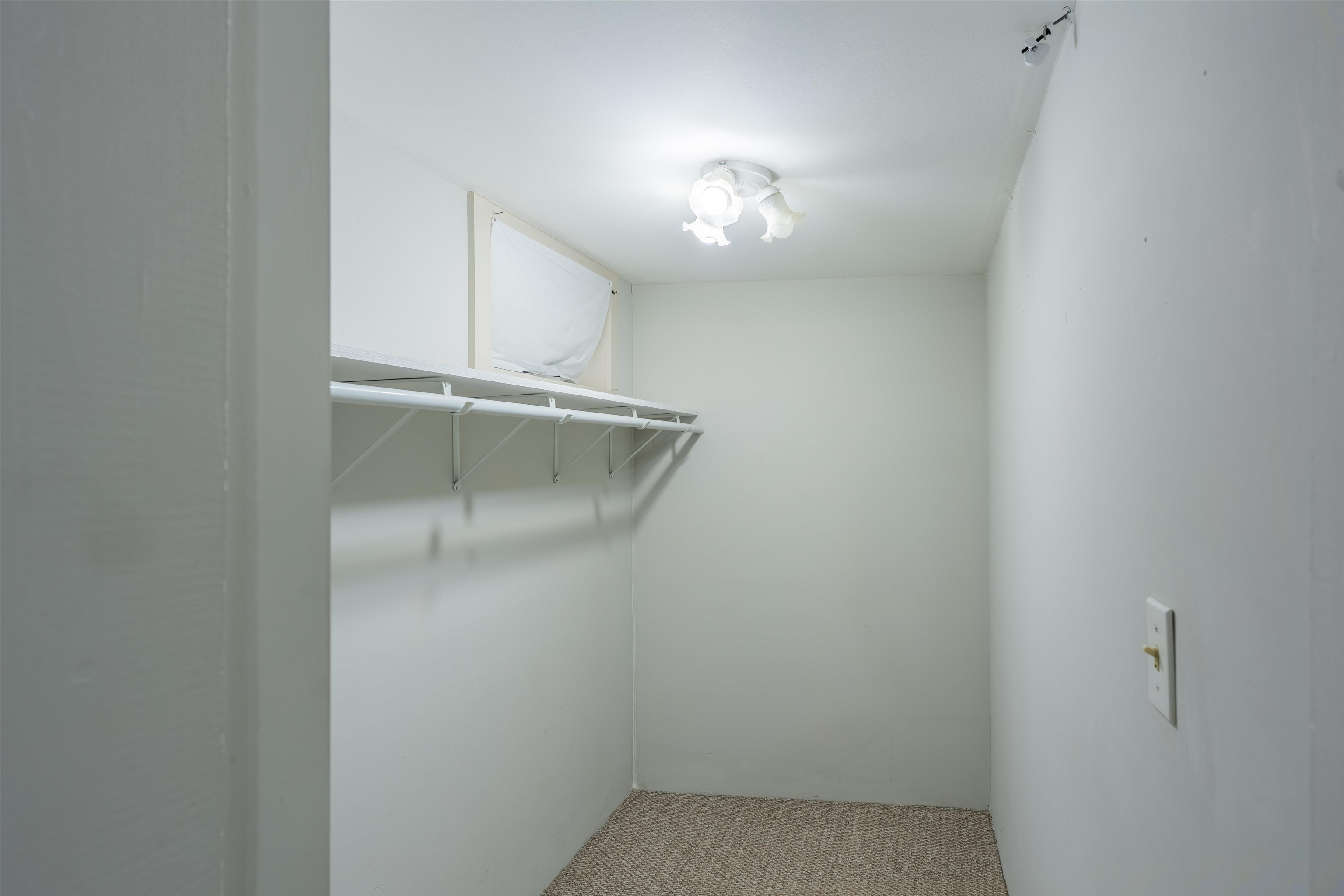 706 W Ash Street Property Photo 16