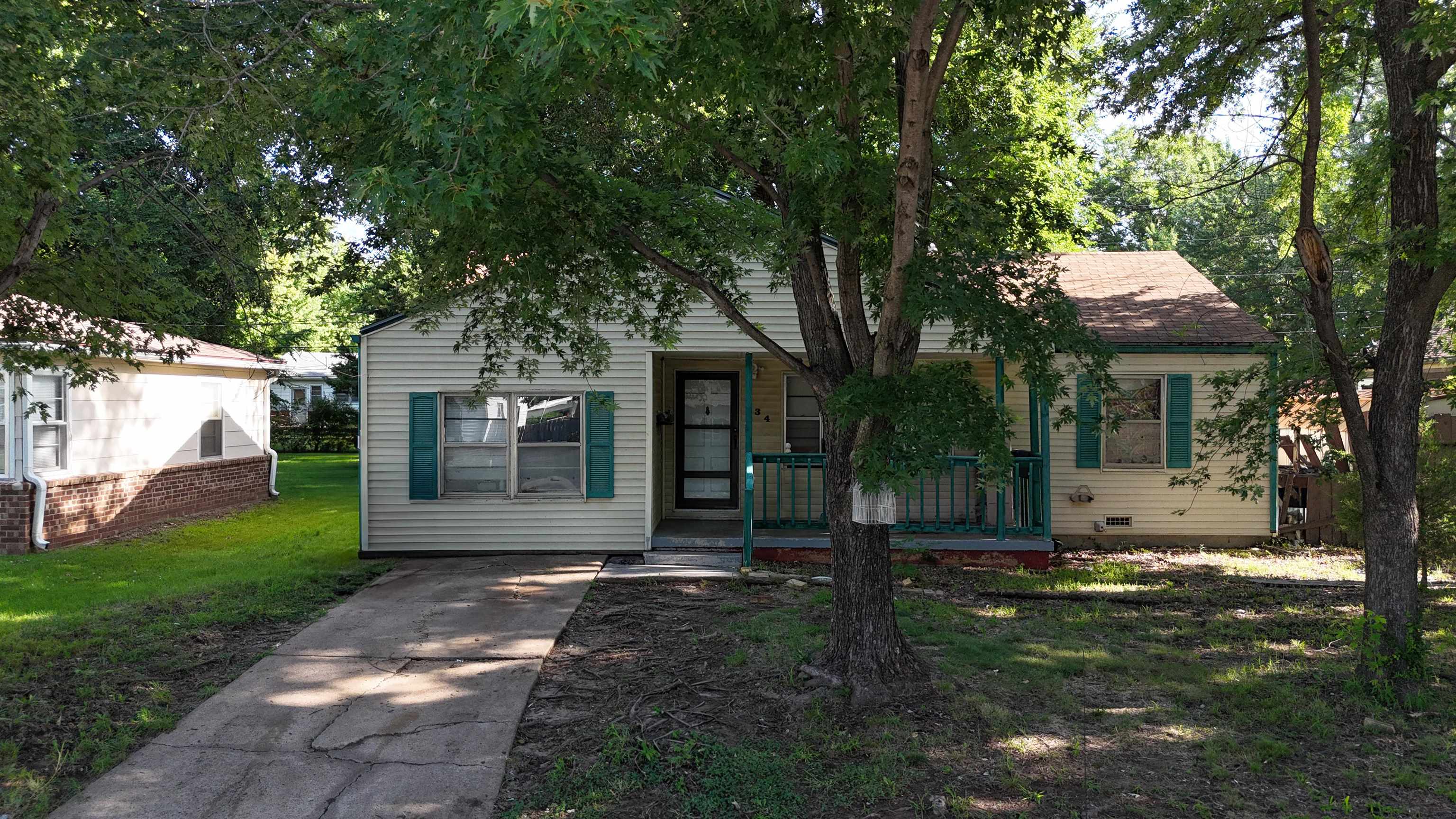 134 Stanley Dr. Property Photo 2
