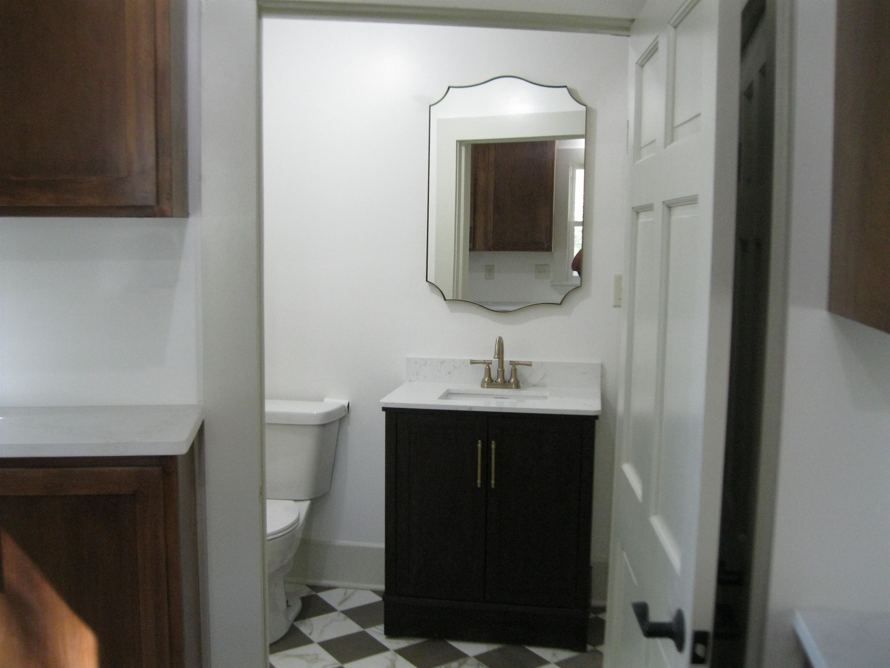 209 N Oak Property Photo 10