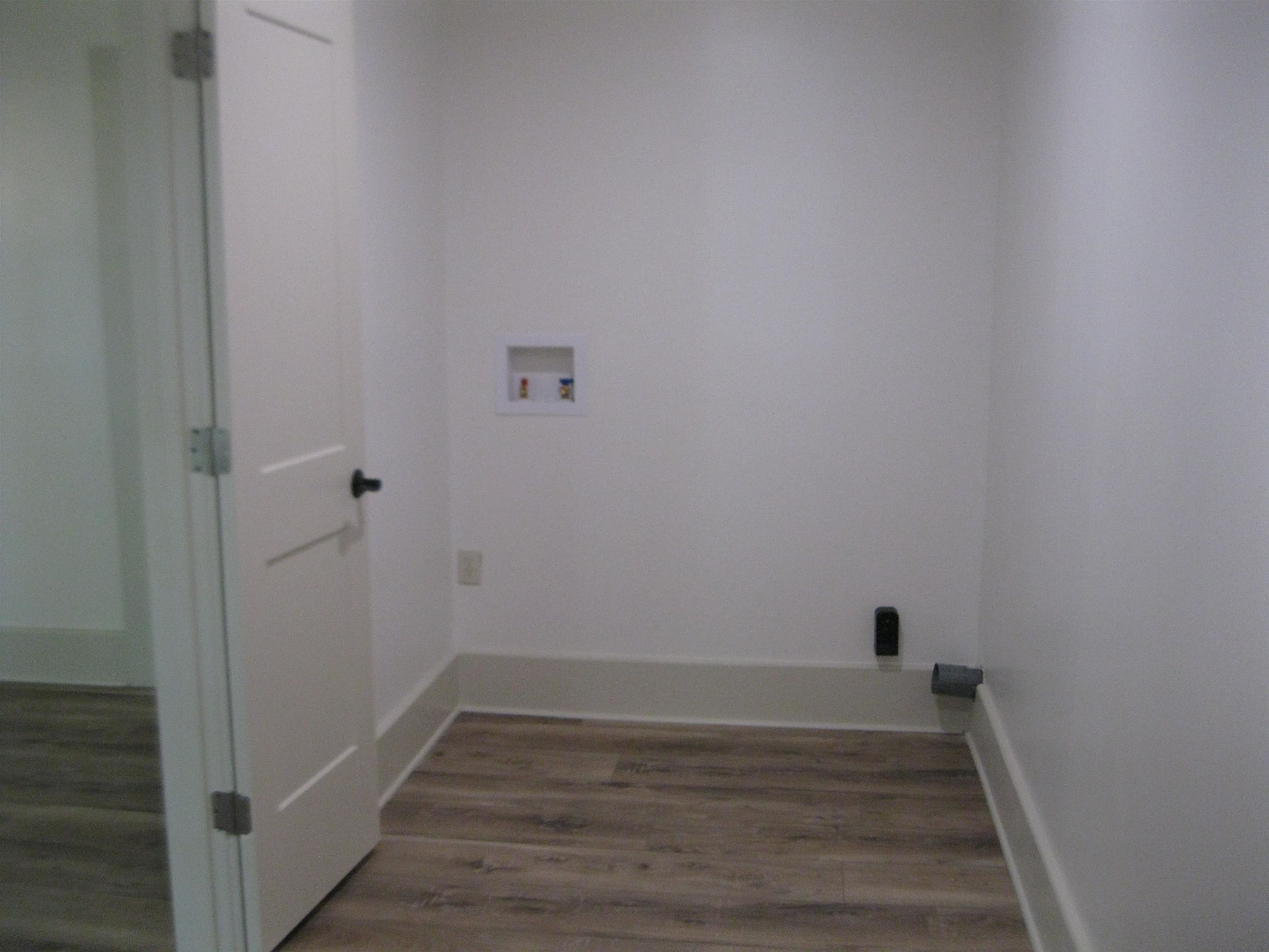 209 N Oak Property Photo 17