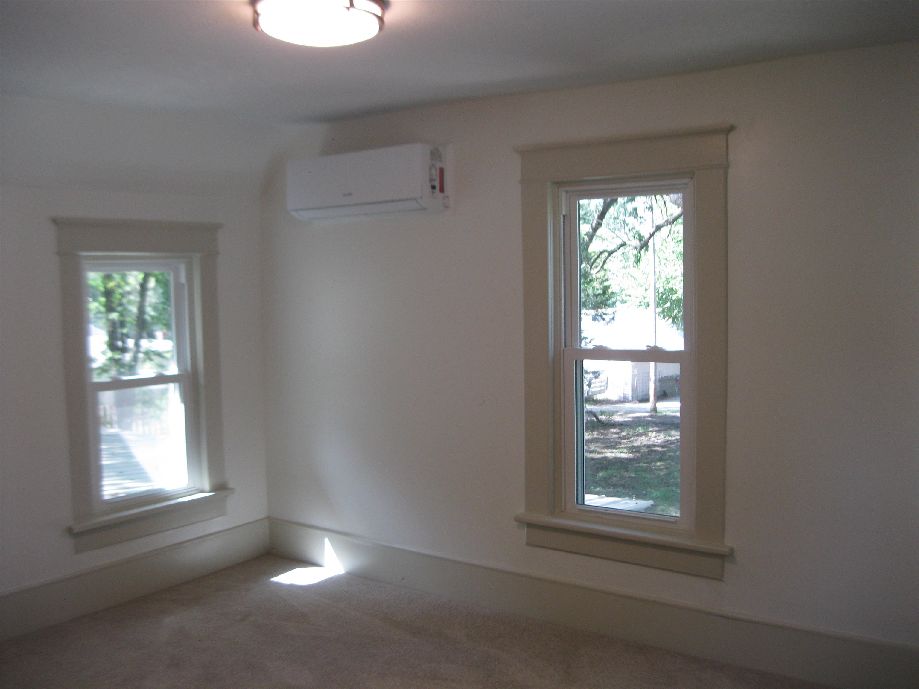 209 N Oak Property Photo 28