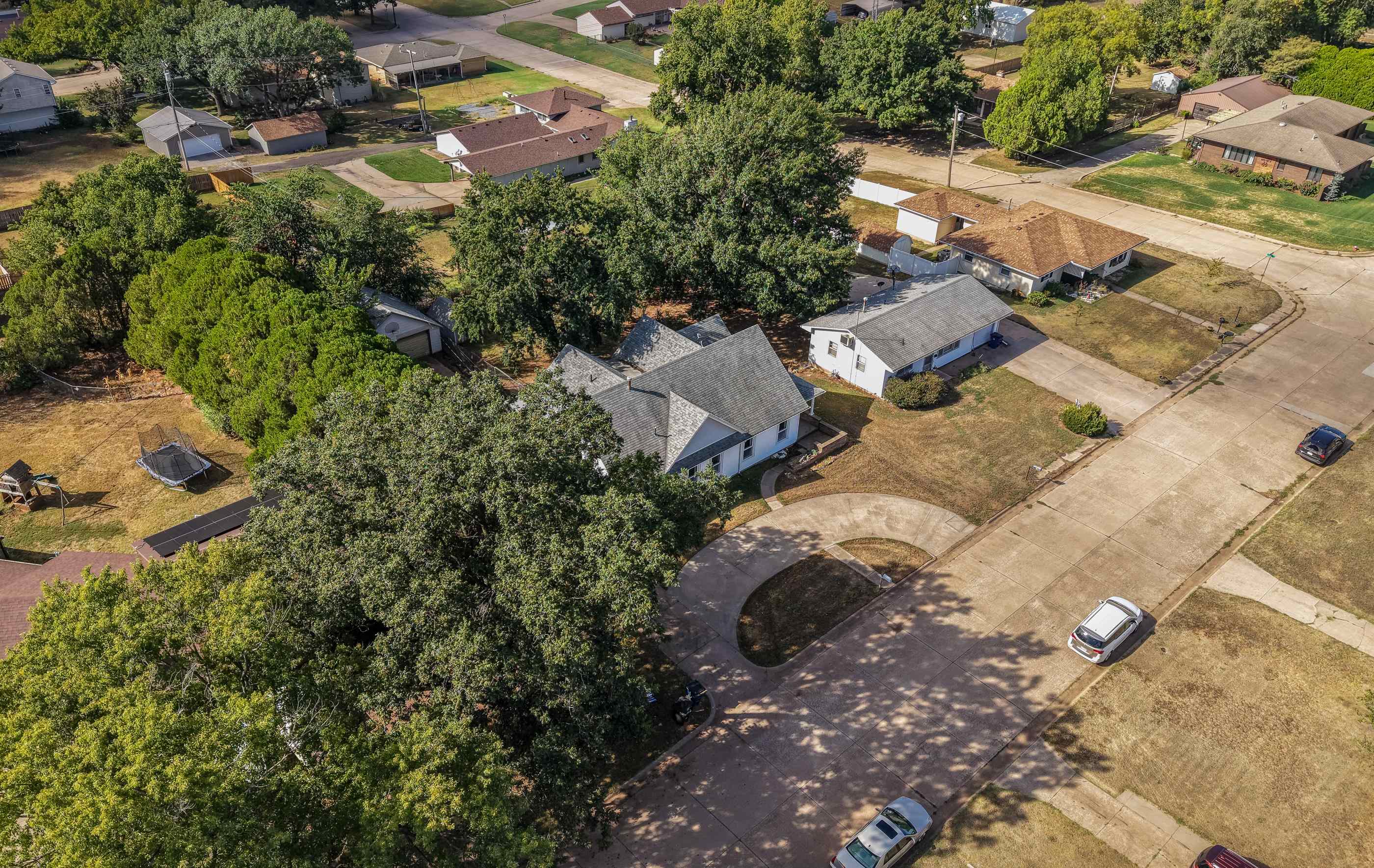 319 E Copeland Property Photo 10
