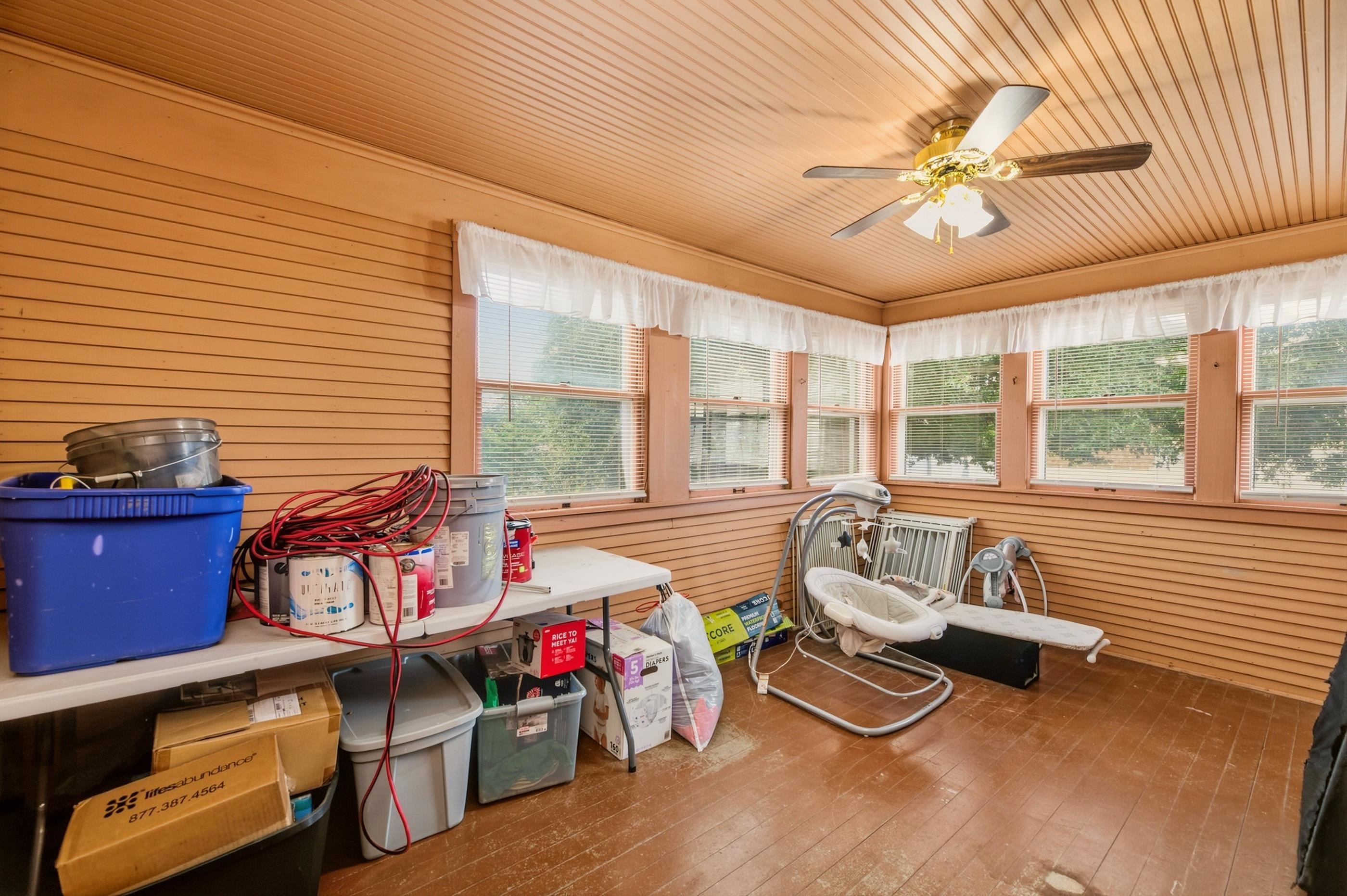 319 E Copeland Property Photo 26