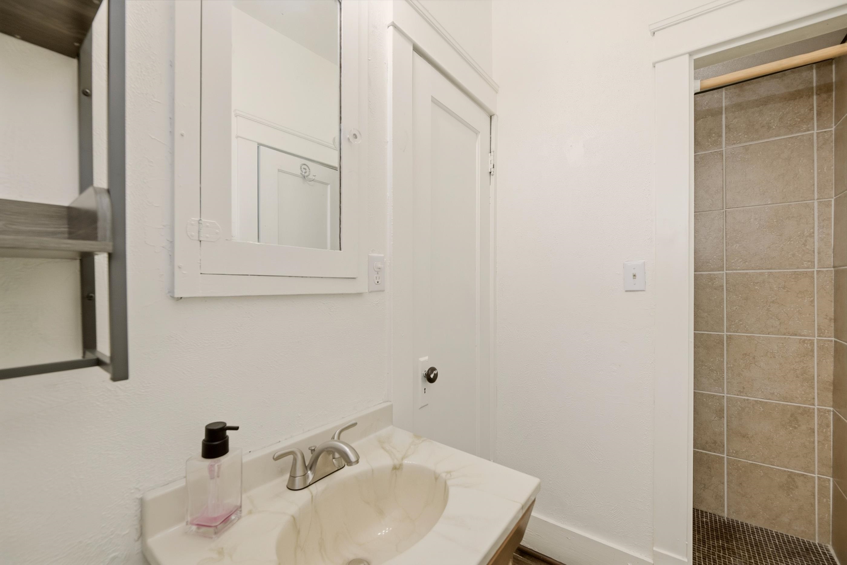319 E Copeland Property Photo 28