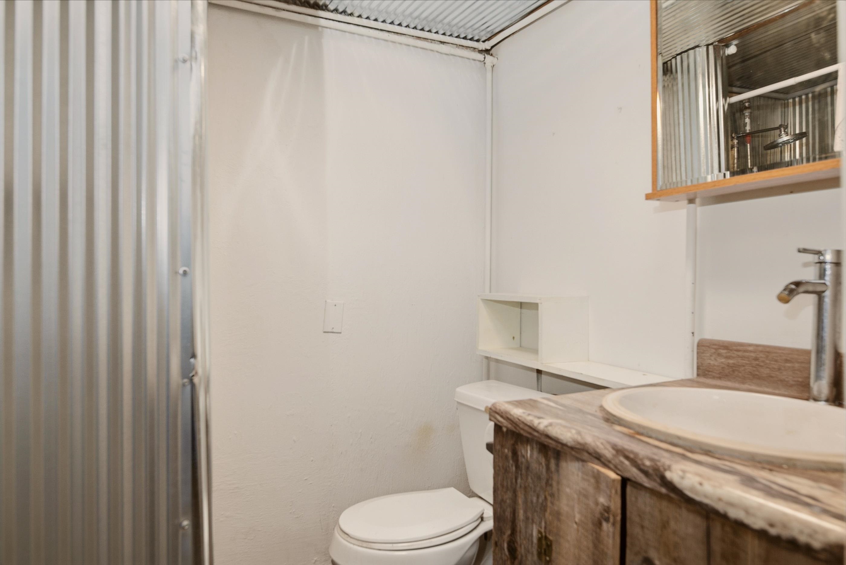 319 E Copeland Property Photo 32