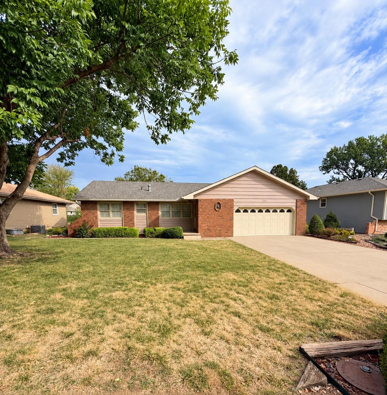 2323 Northwood Lane Property Photo 1