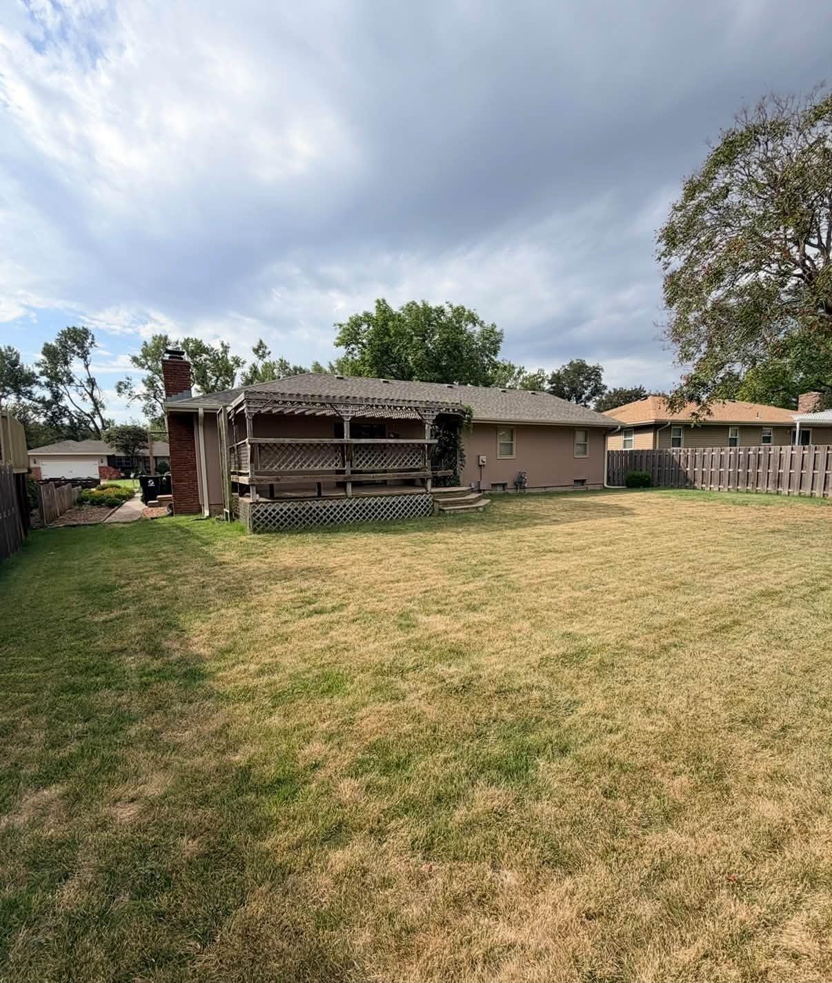 2323 Northwood Lane Property Photo 2