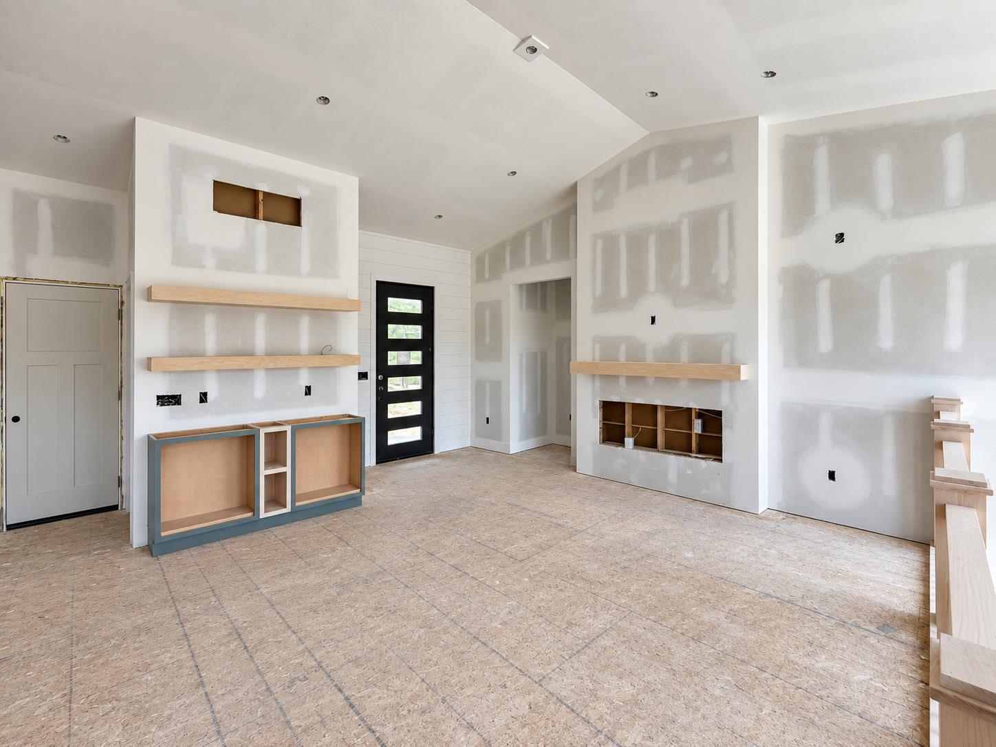 5861 N St. Paul Ct. Property Photo 6
