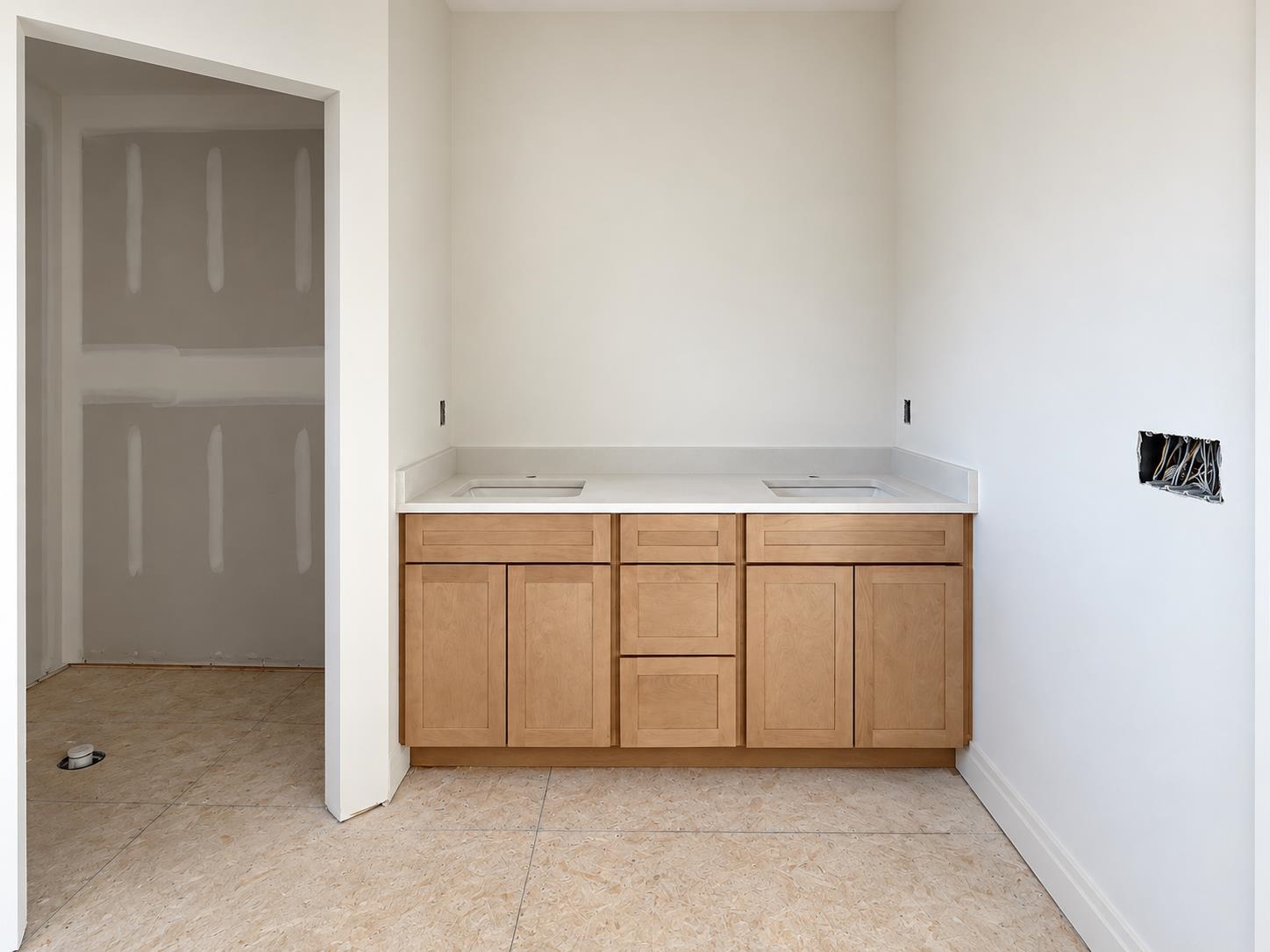 5861 N St. Paul Ct. Property Photo 18