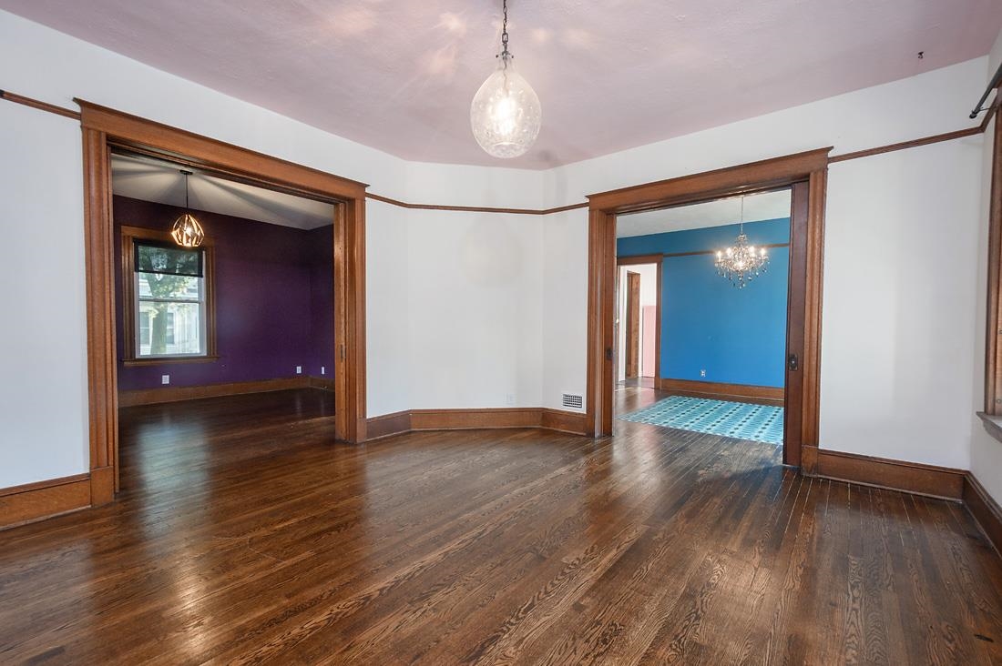 302 N Commercial Property Photo 4