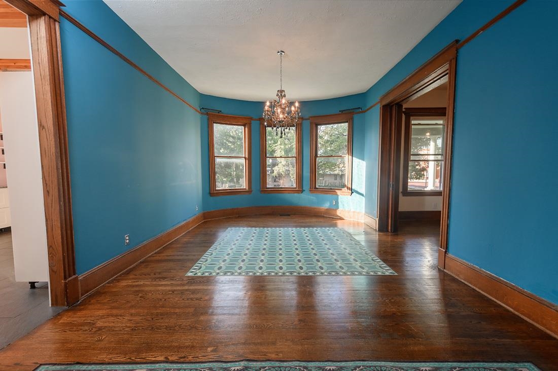 302 N Commercial Property Photo 9