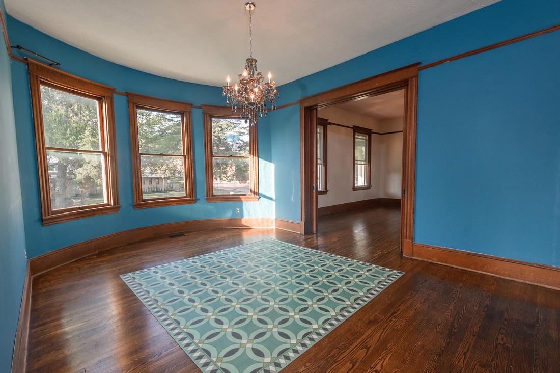 302 N Commercial Property Photo 10