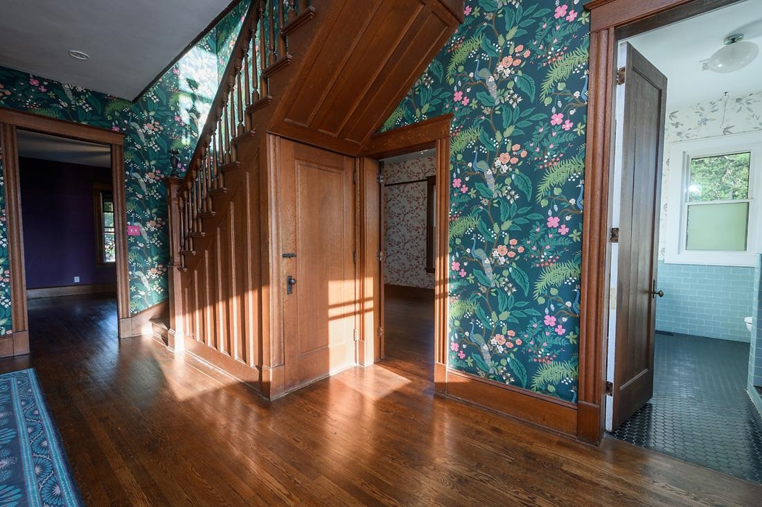 302 N Commercial Property Photo 11