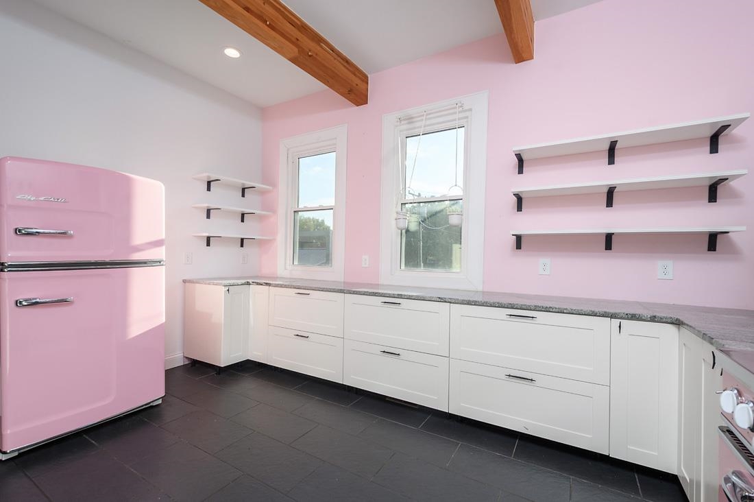 302 N Commercial Property Photo 16