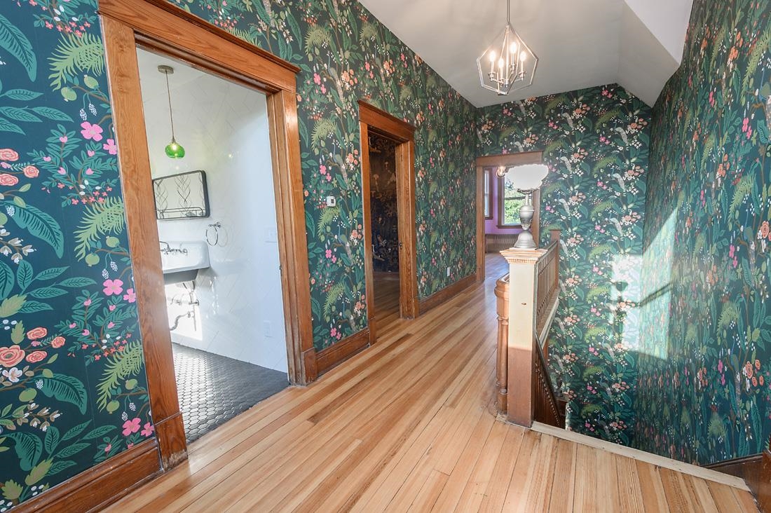 302 N Commercial Property Photo 17