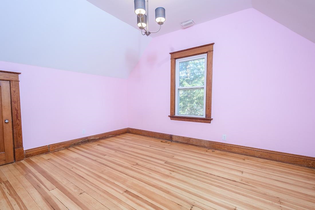 302 N Commercial Property Photo 22