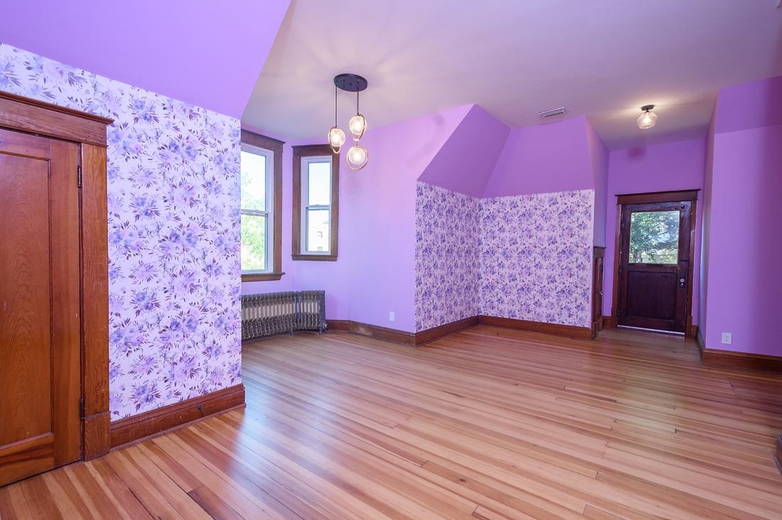 302 N Commercial Property Photo 23