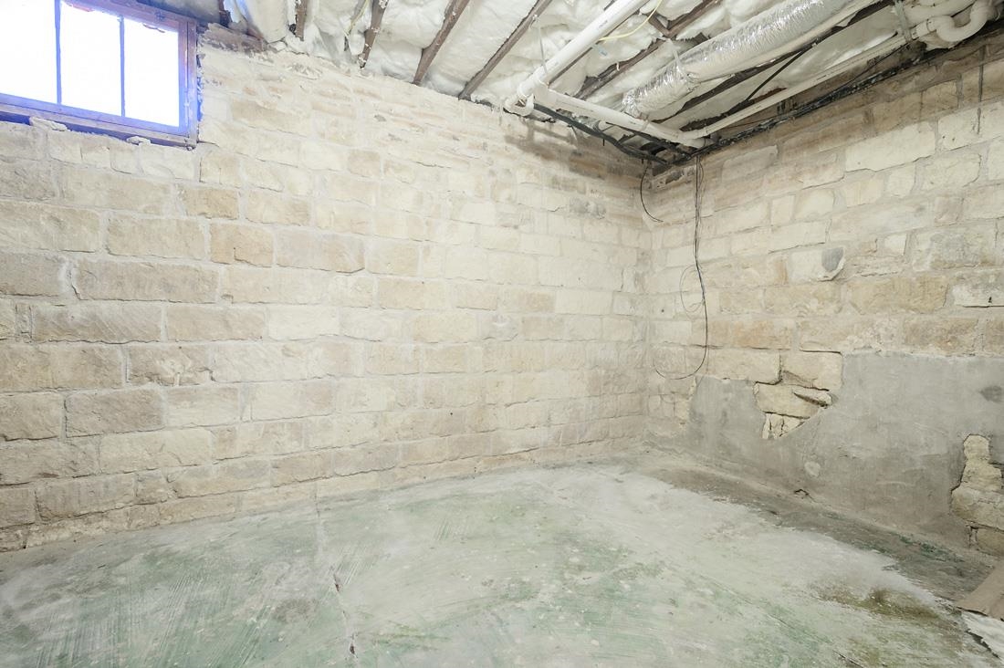 302 N Commercial Property Photo 29