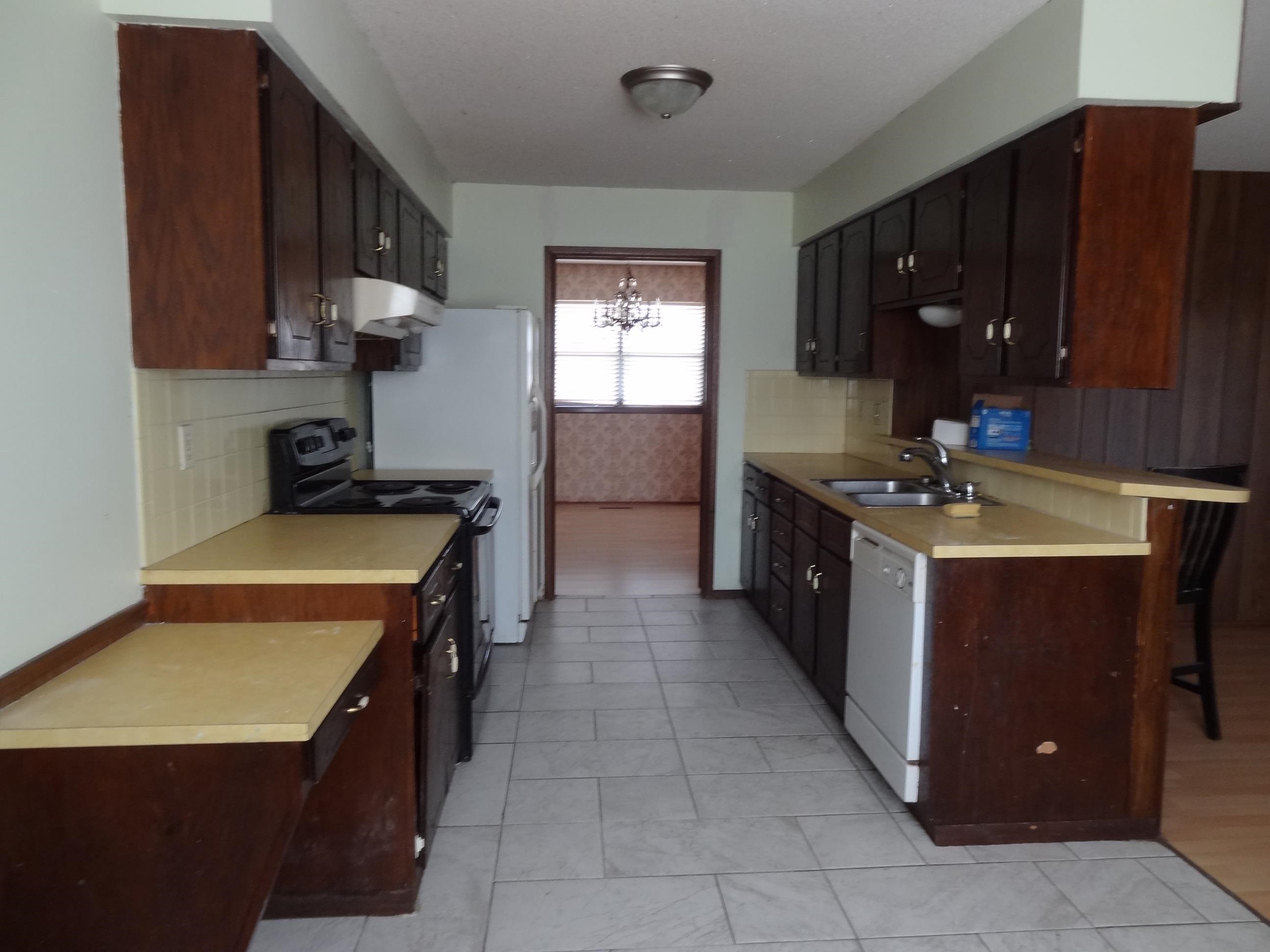 1105 S Laurel Property Photo 10
