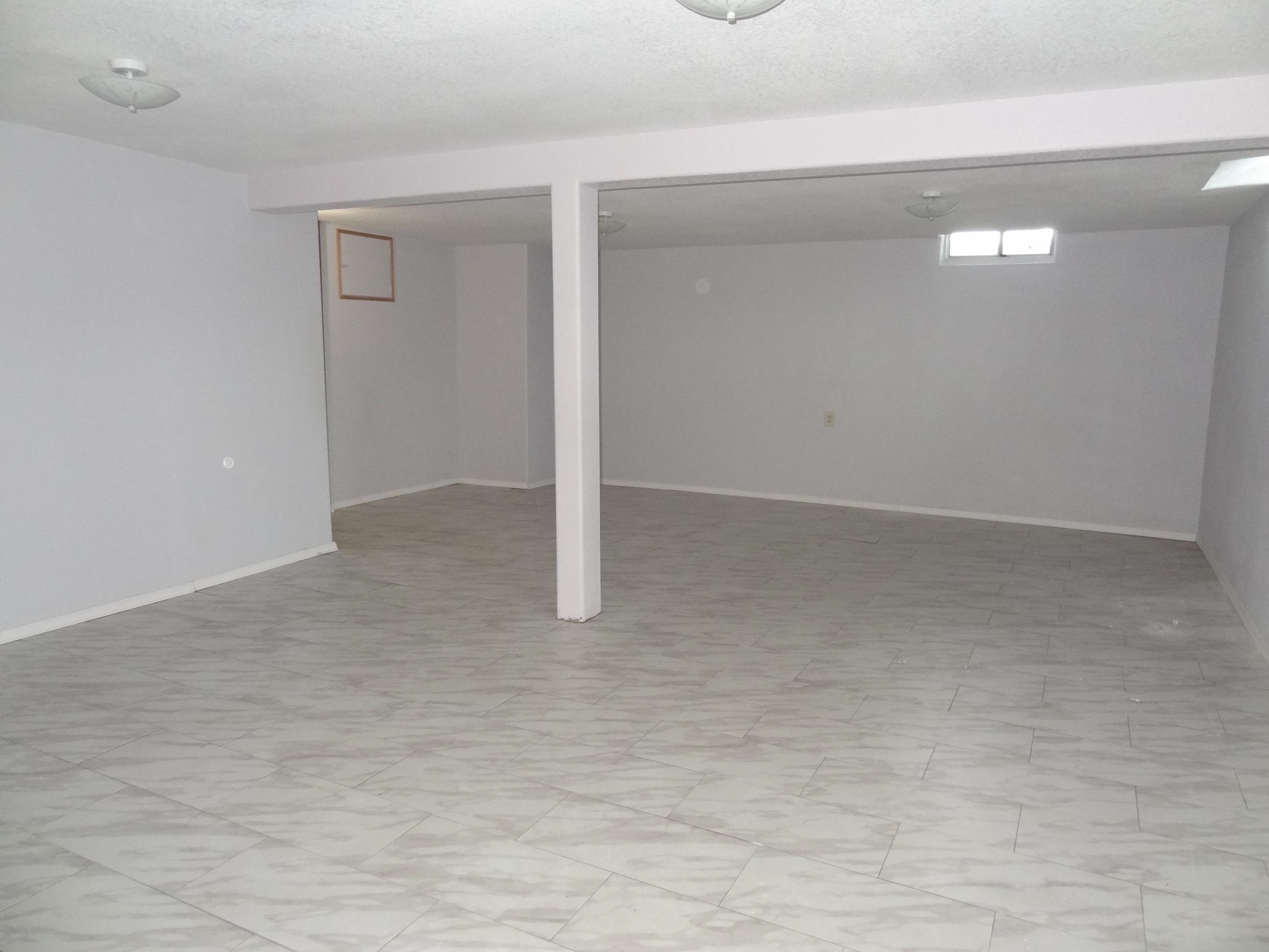 1105 S Laurel Property Photo 16