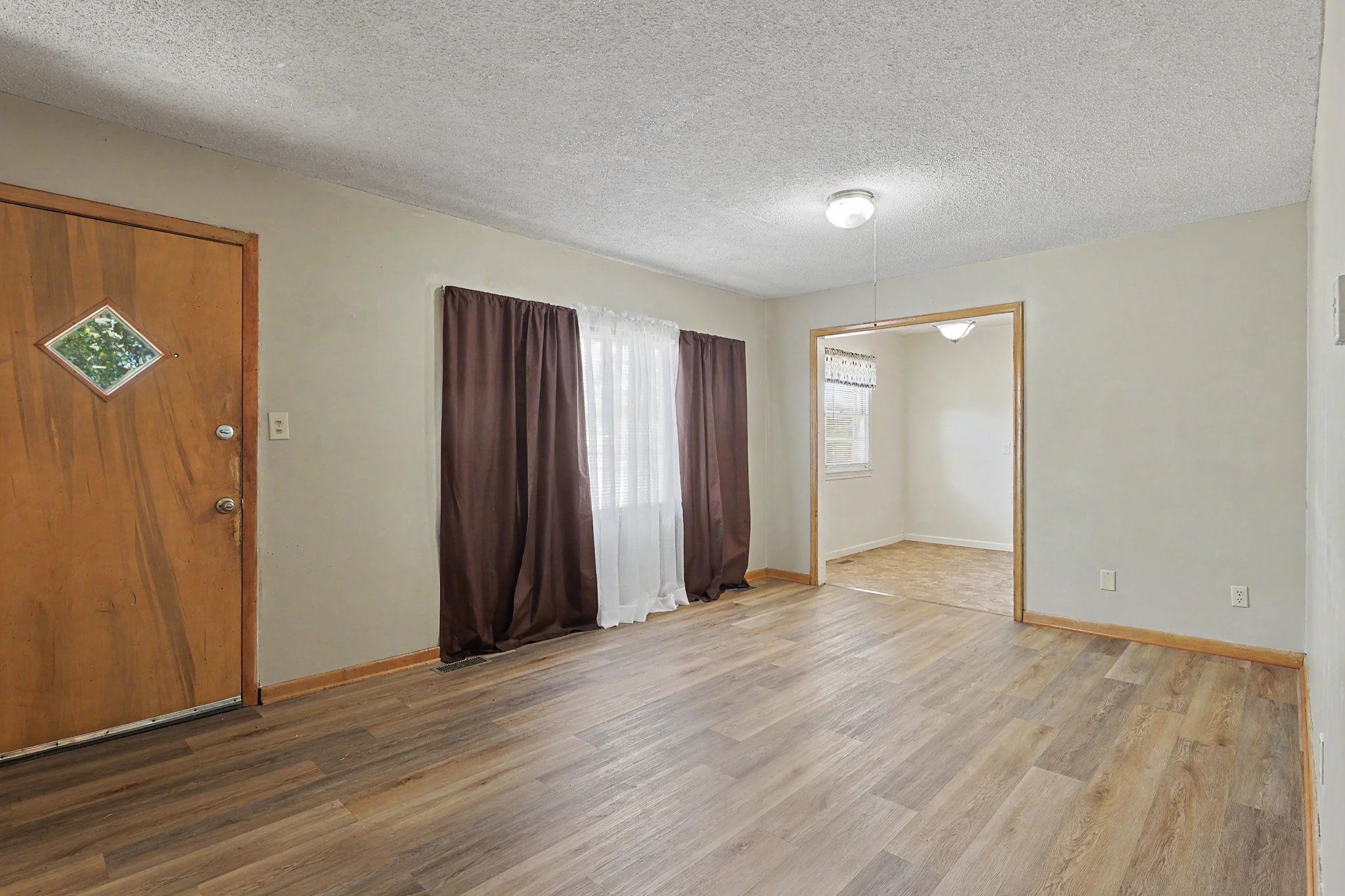 6534 S Mabel St. Property Photo 6