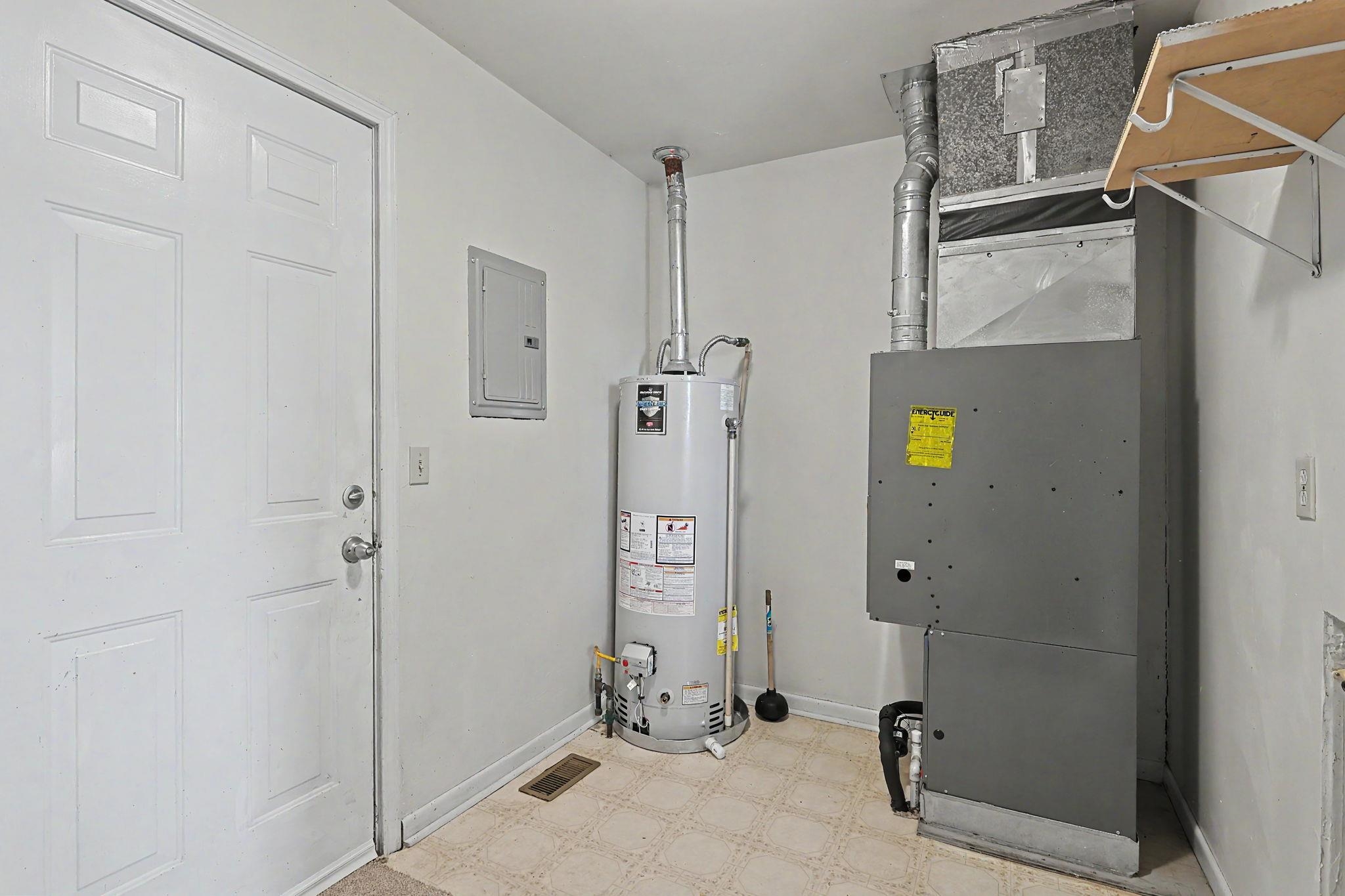 6534 S Mabel St. Property Photo 13