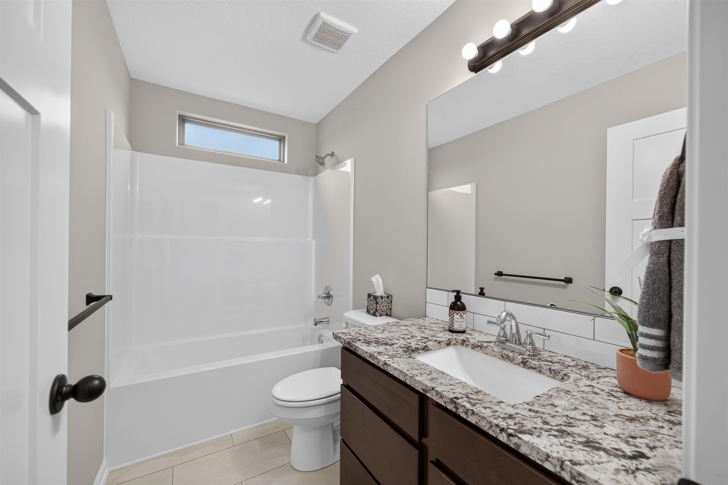 2618 E Spring Meadows Ct Property Photo 4