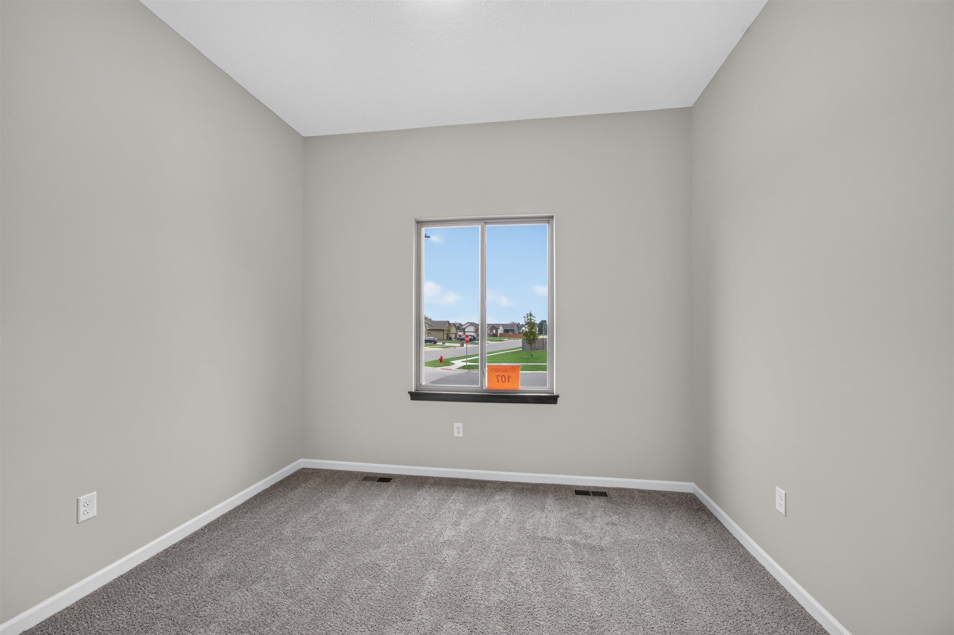 2618 E Spring Meadows Ct Property Photo 8