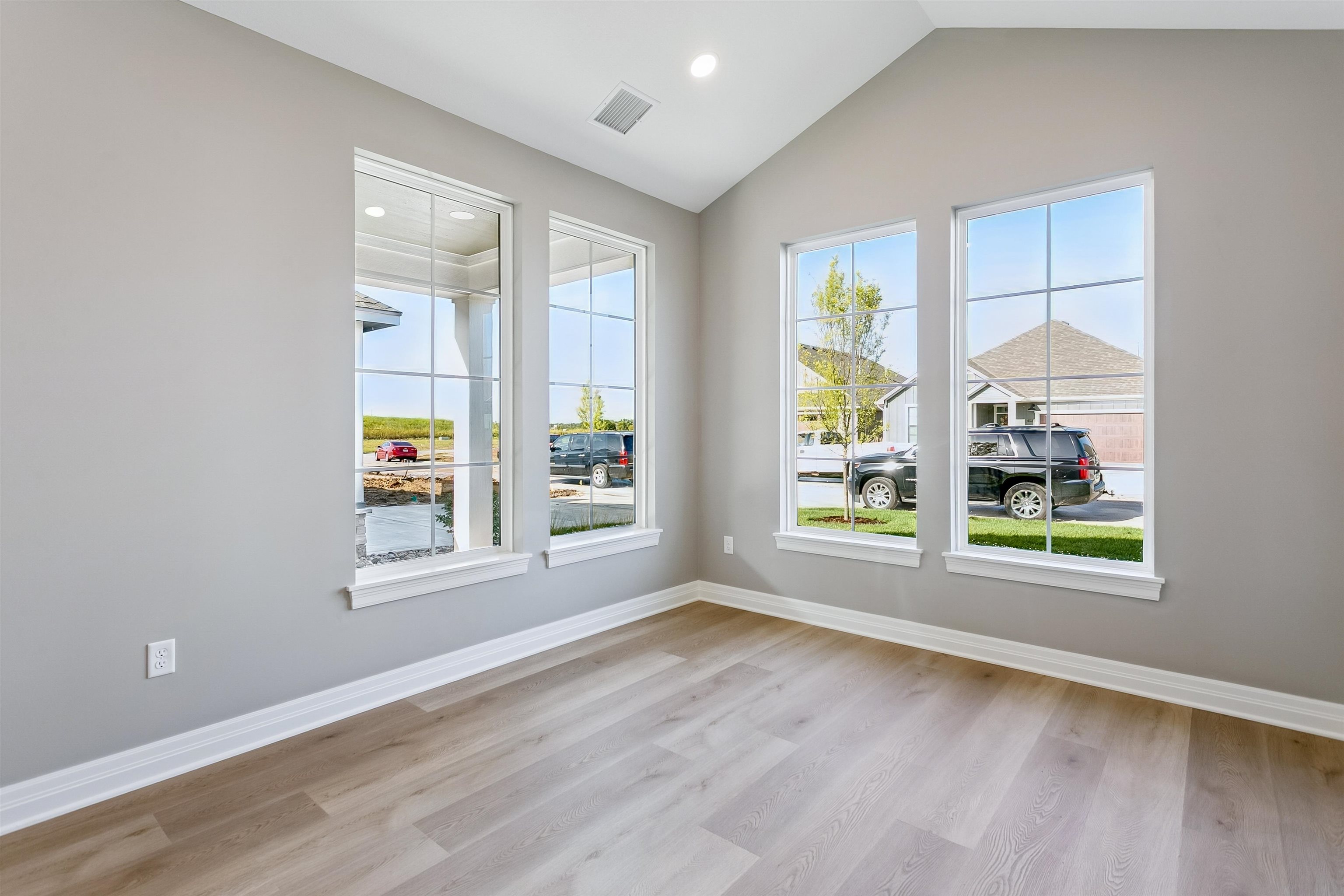 210 S Legacy Way Property Photo 6