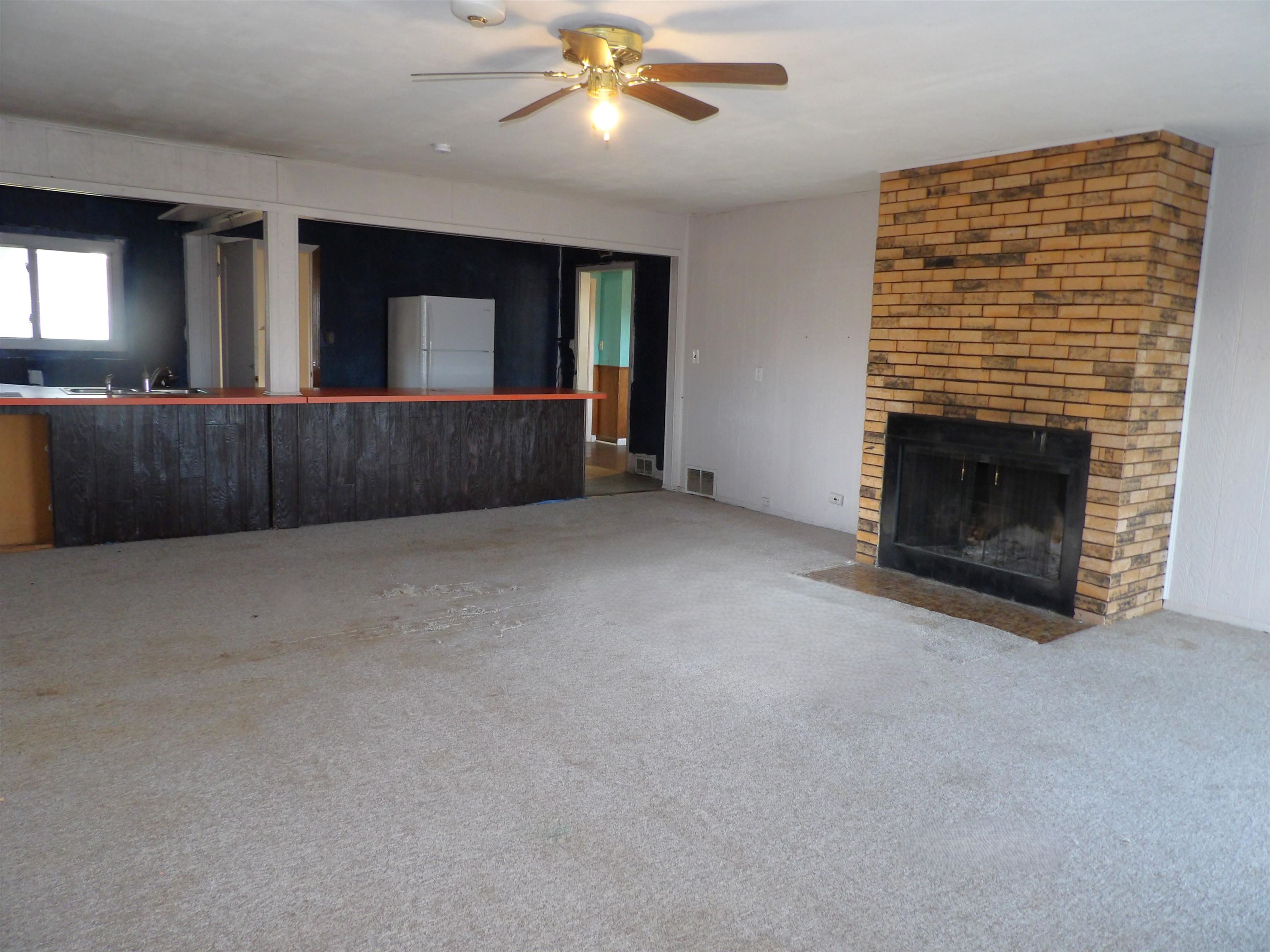131 Stanley Dr Property Photo 4