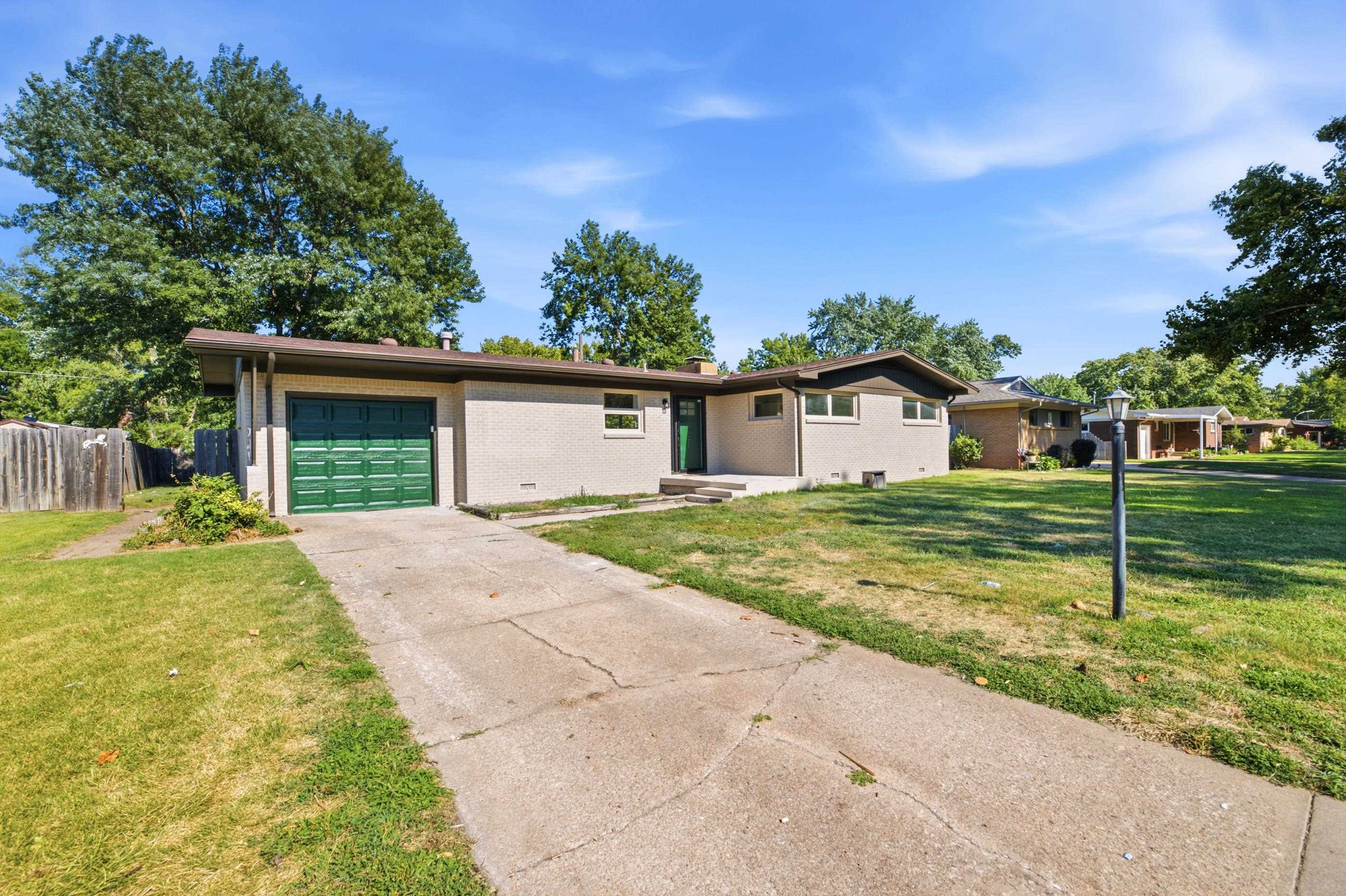 642 N Norman Property Photo 3