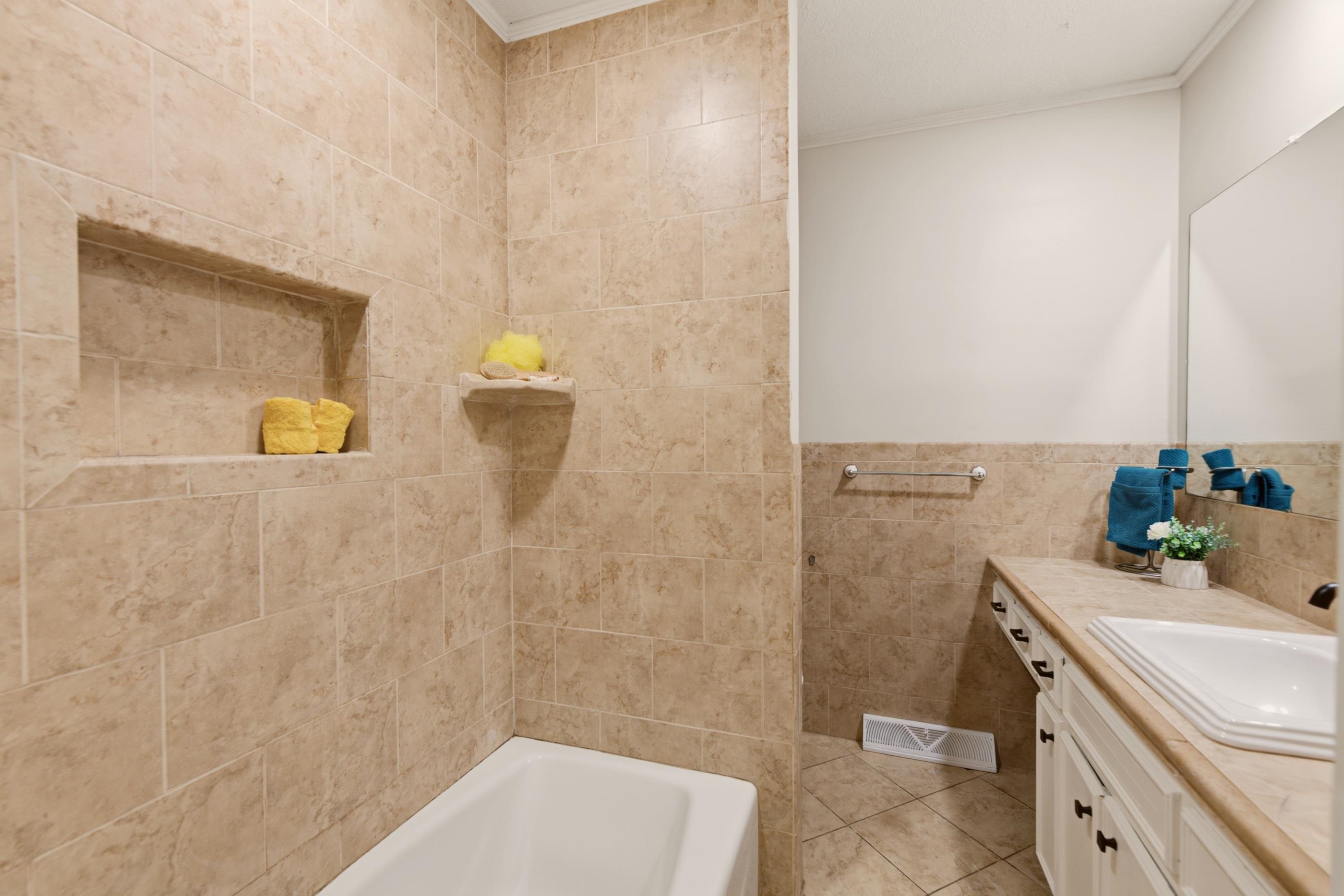 642 N Norman Property Photo 31