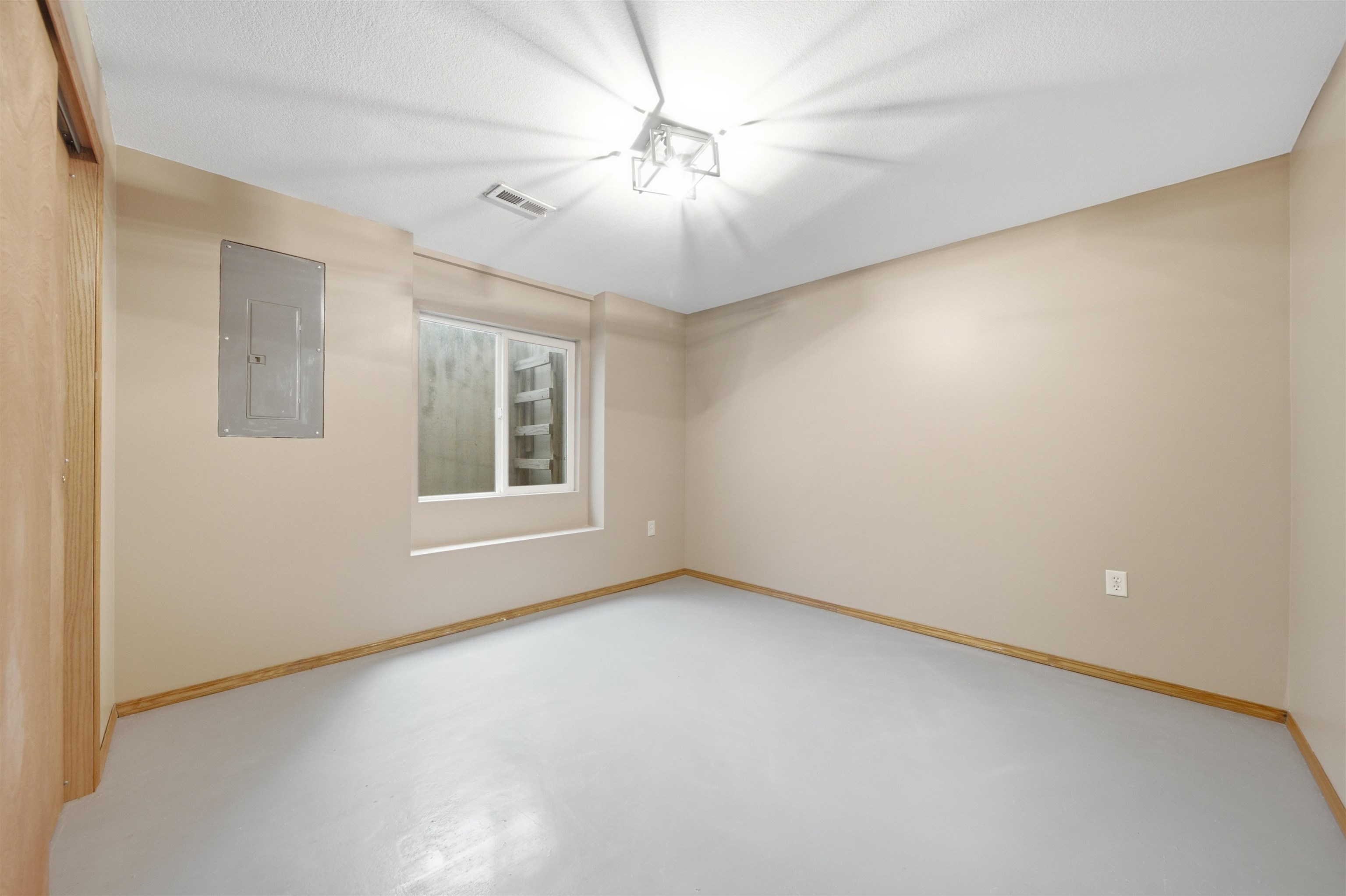 1926 N Mcrae Dr Property Photo 21