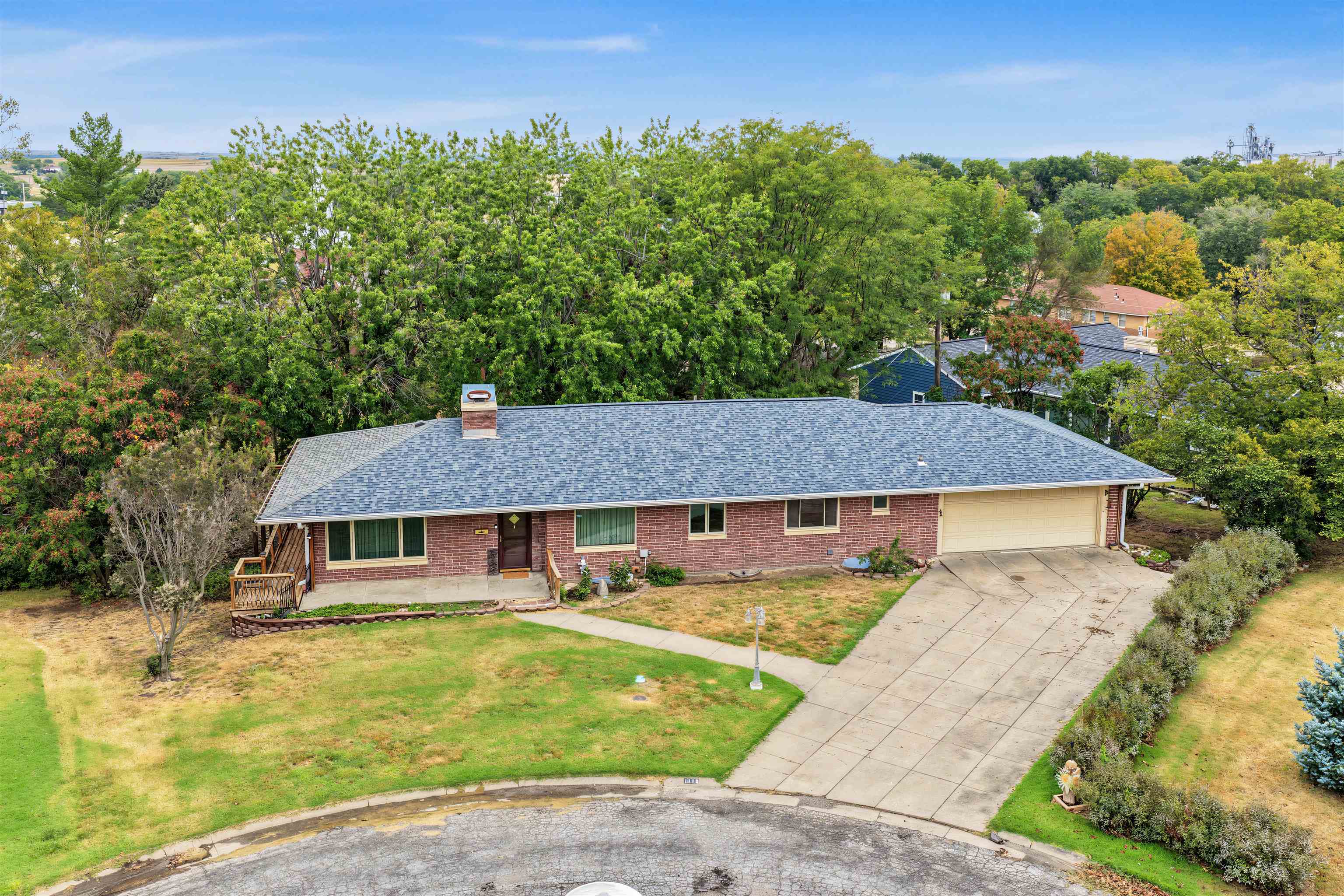 1116 Hillside Dr. Property Photo 3