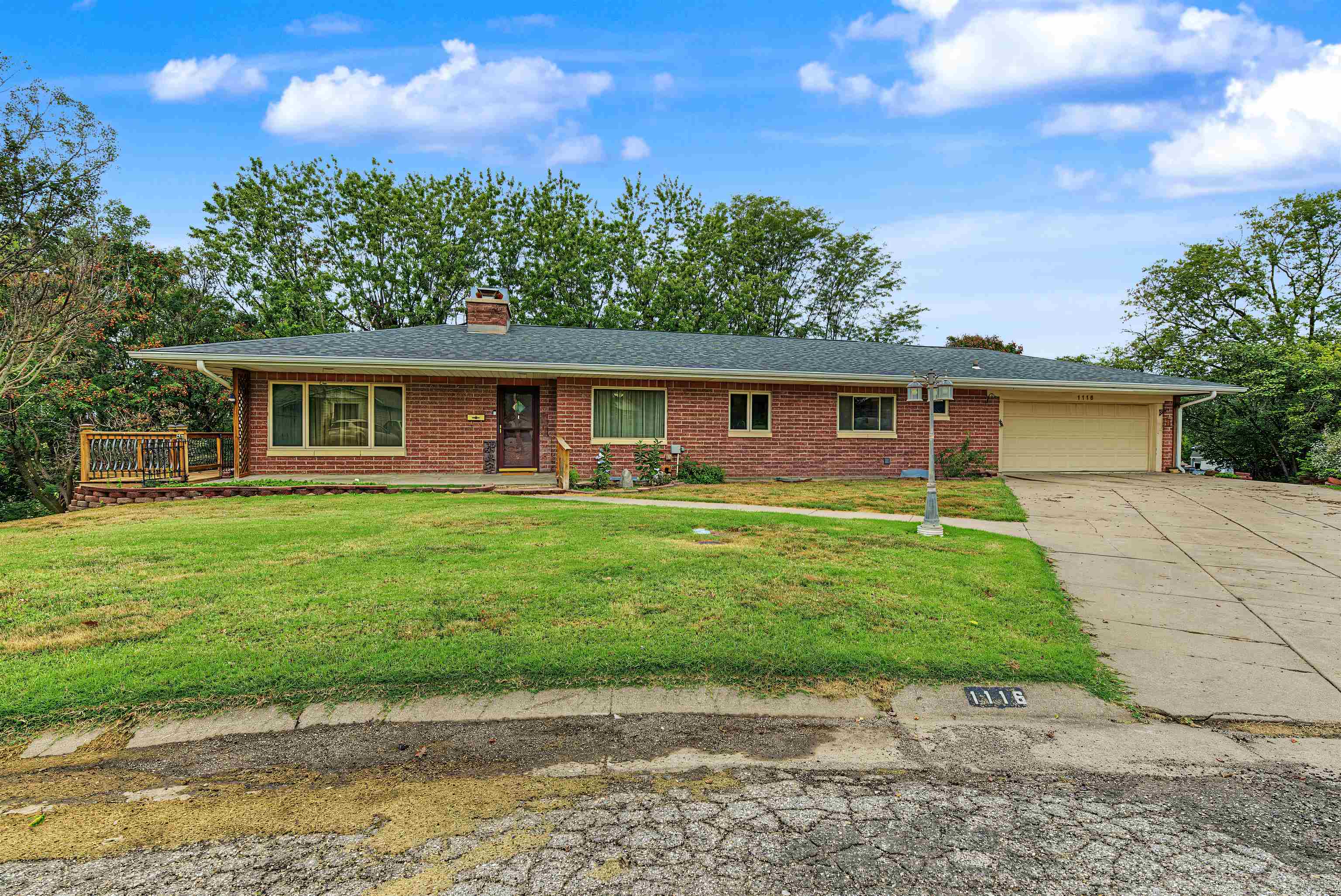 1116 Hillside Dr. Property Photo 6