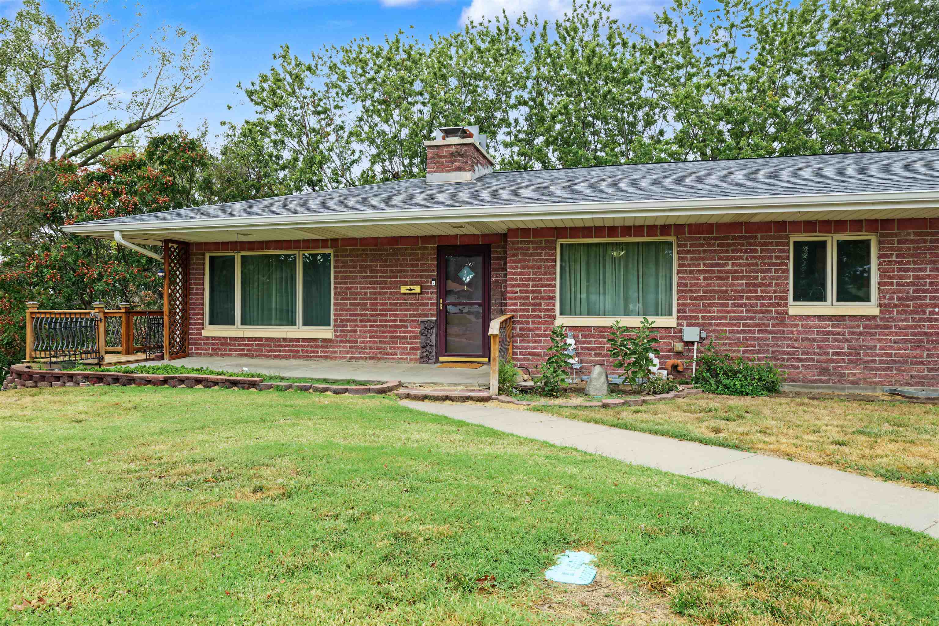 1116 Hillside Dr. Property Photo 8