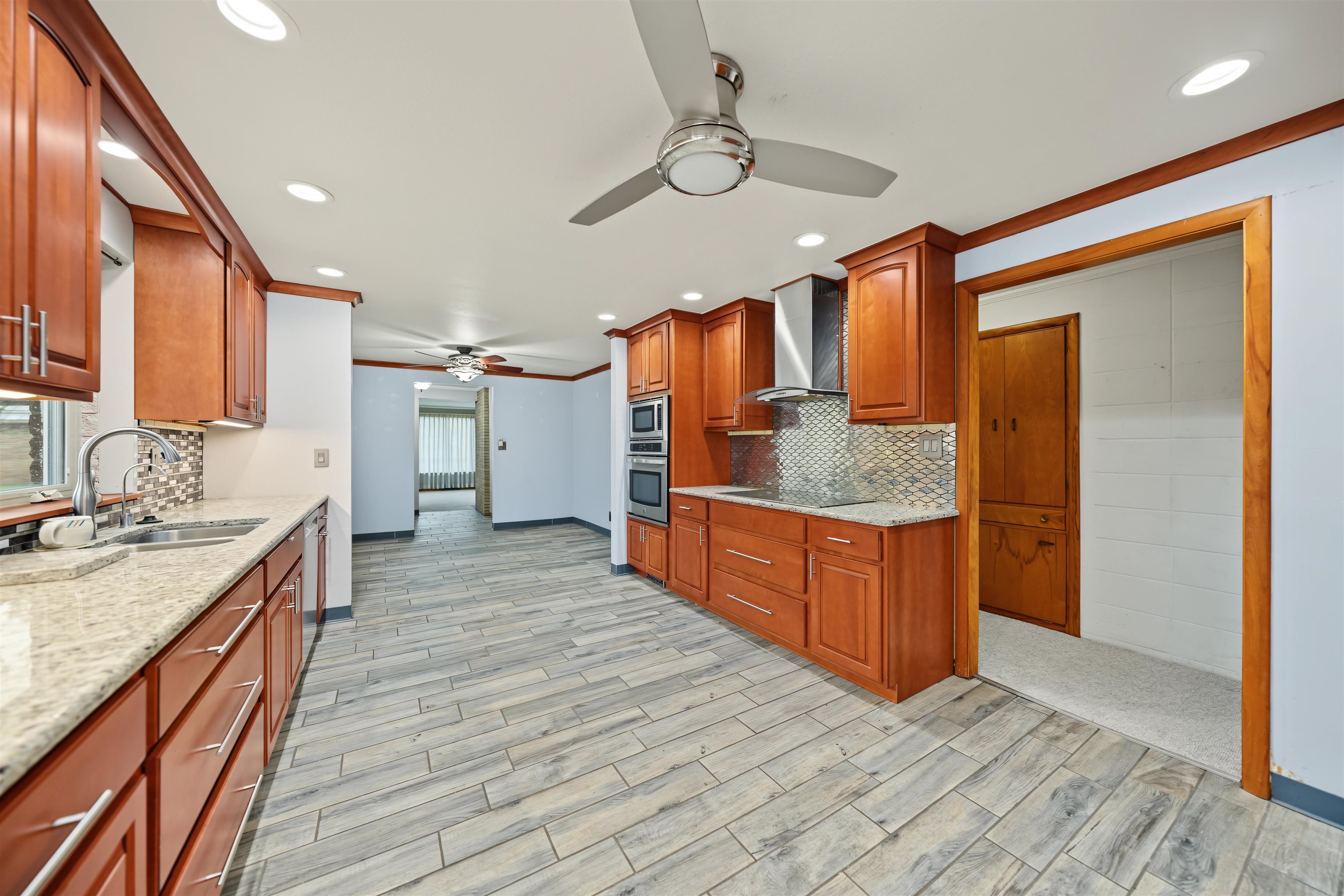1116 Hillside Dr. Property Photo 13