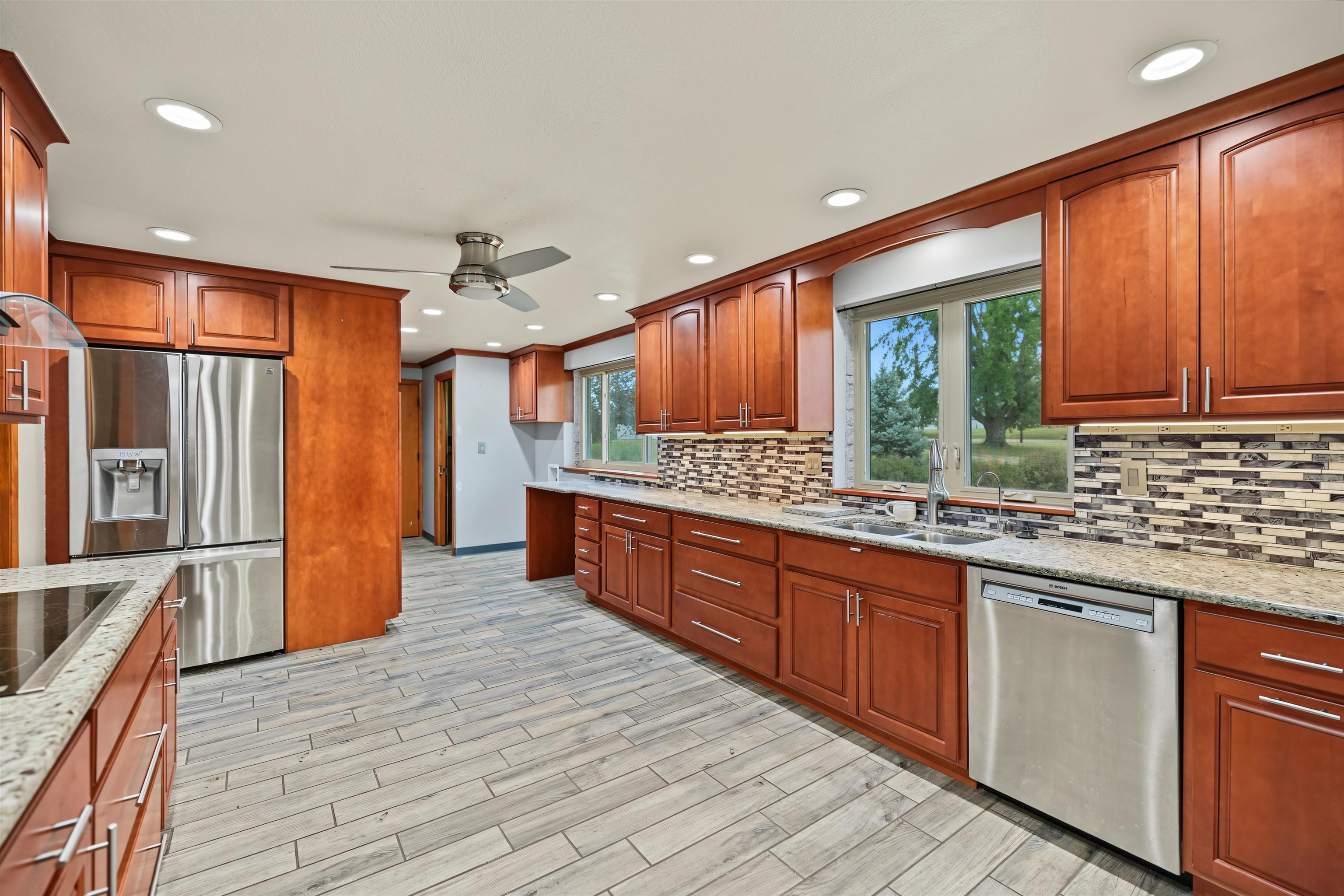 1116 Hillside Dr. Property Photo 19