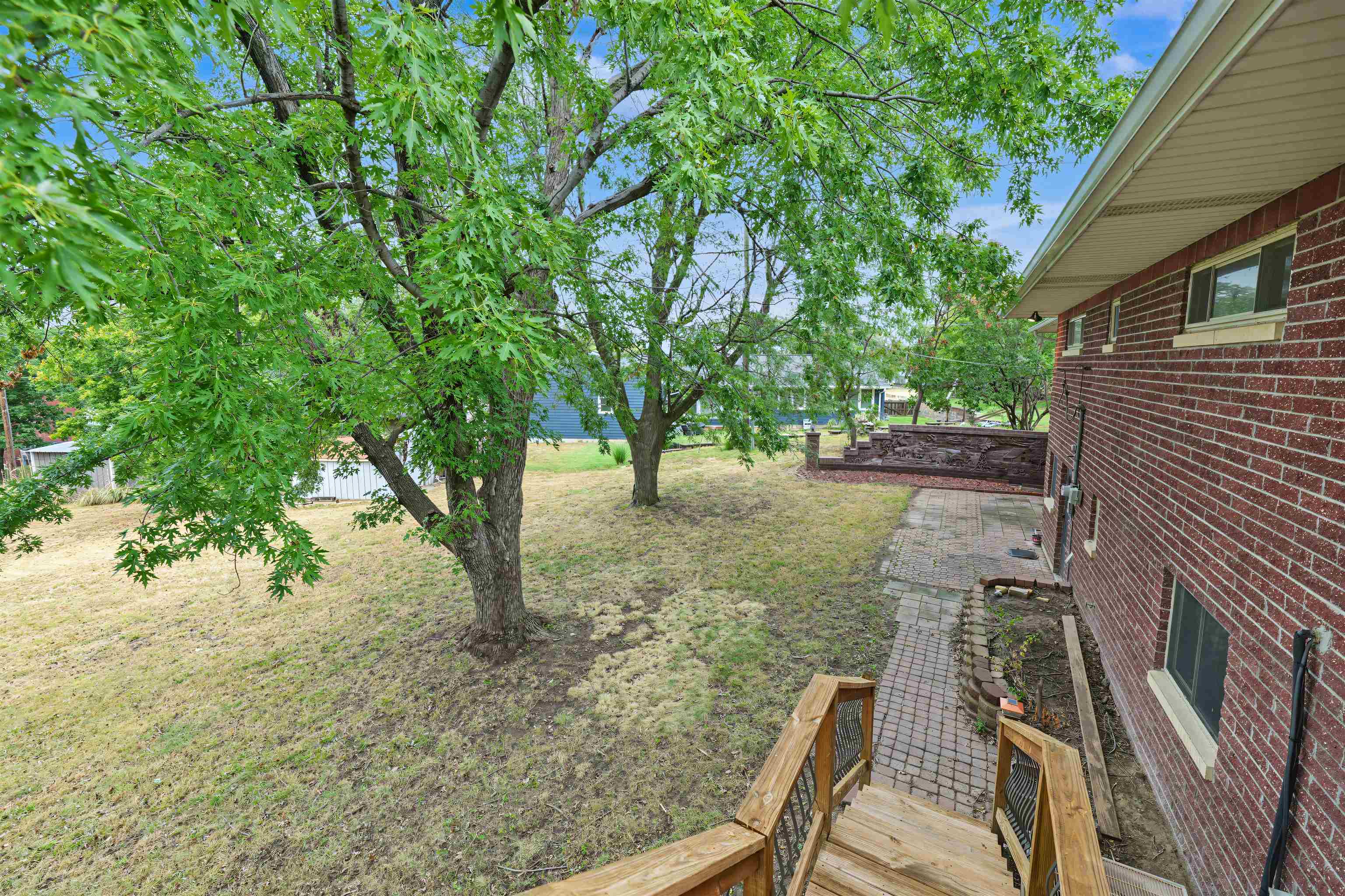 1116 Hillside Dr. Property Photo 32