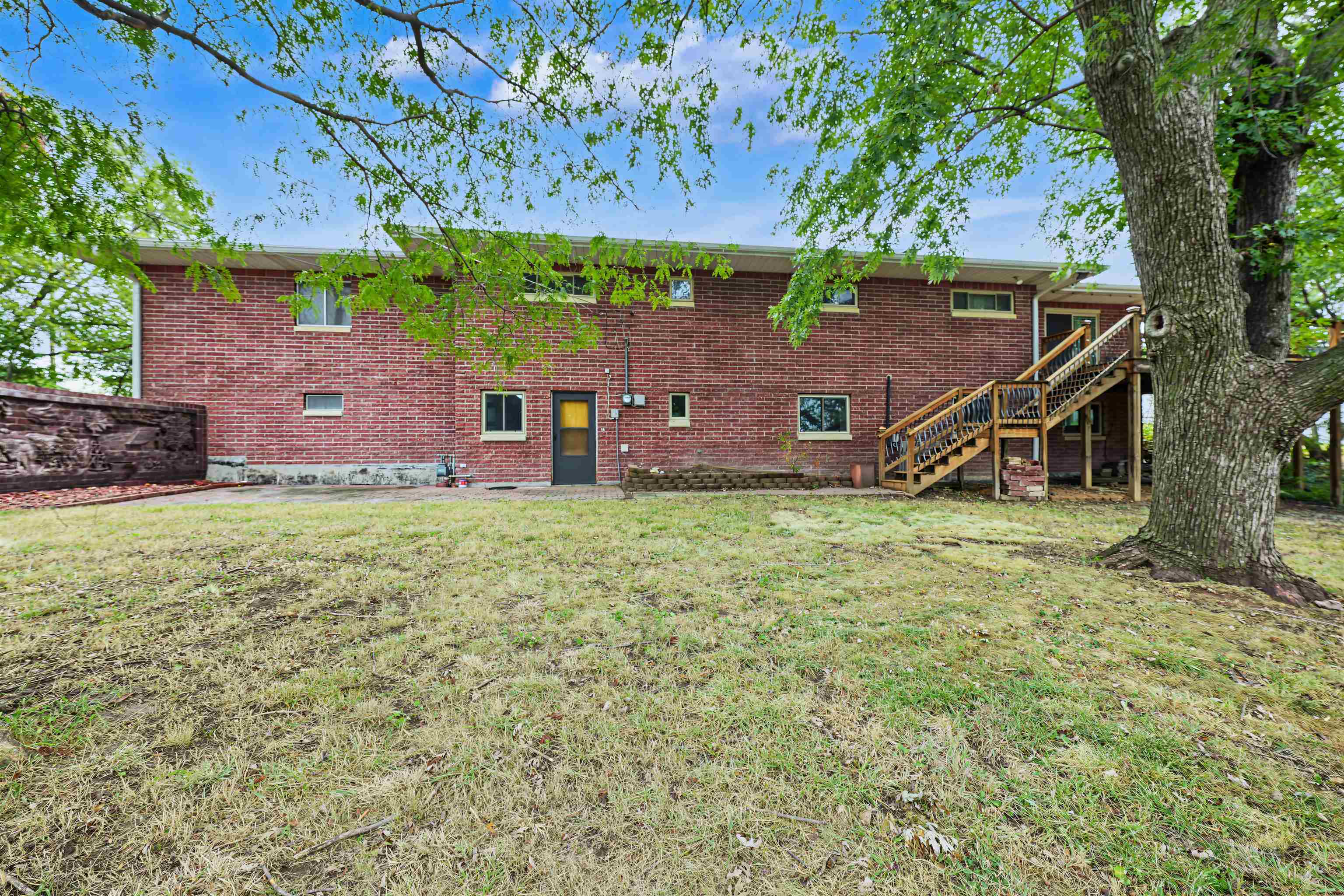 1116 Hillside Dr. Property Photo 35
