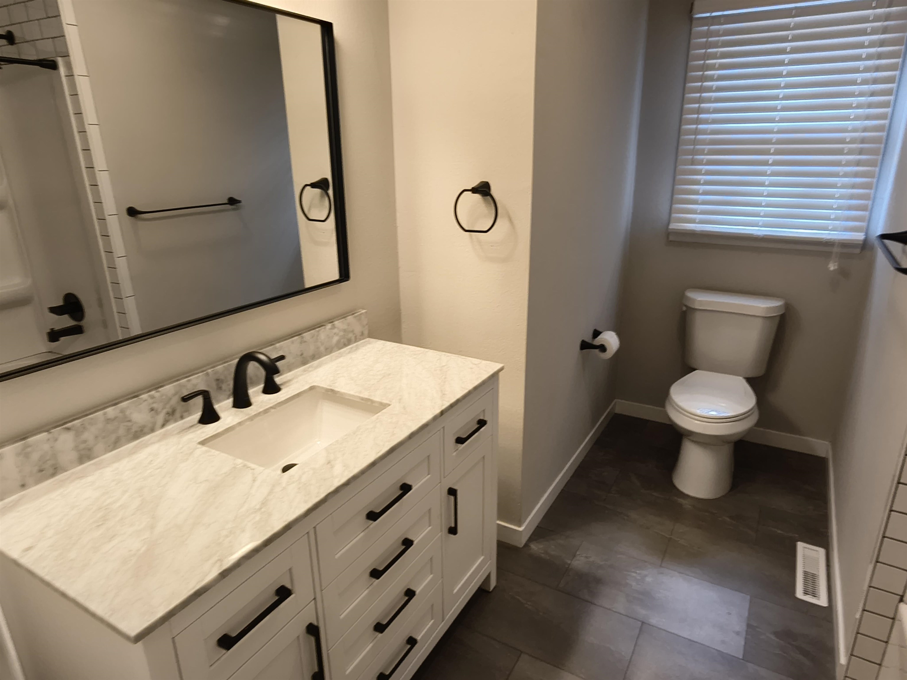 4206 W 17th Street N Property Photo 7