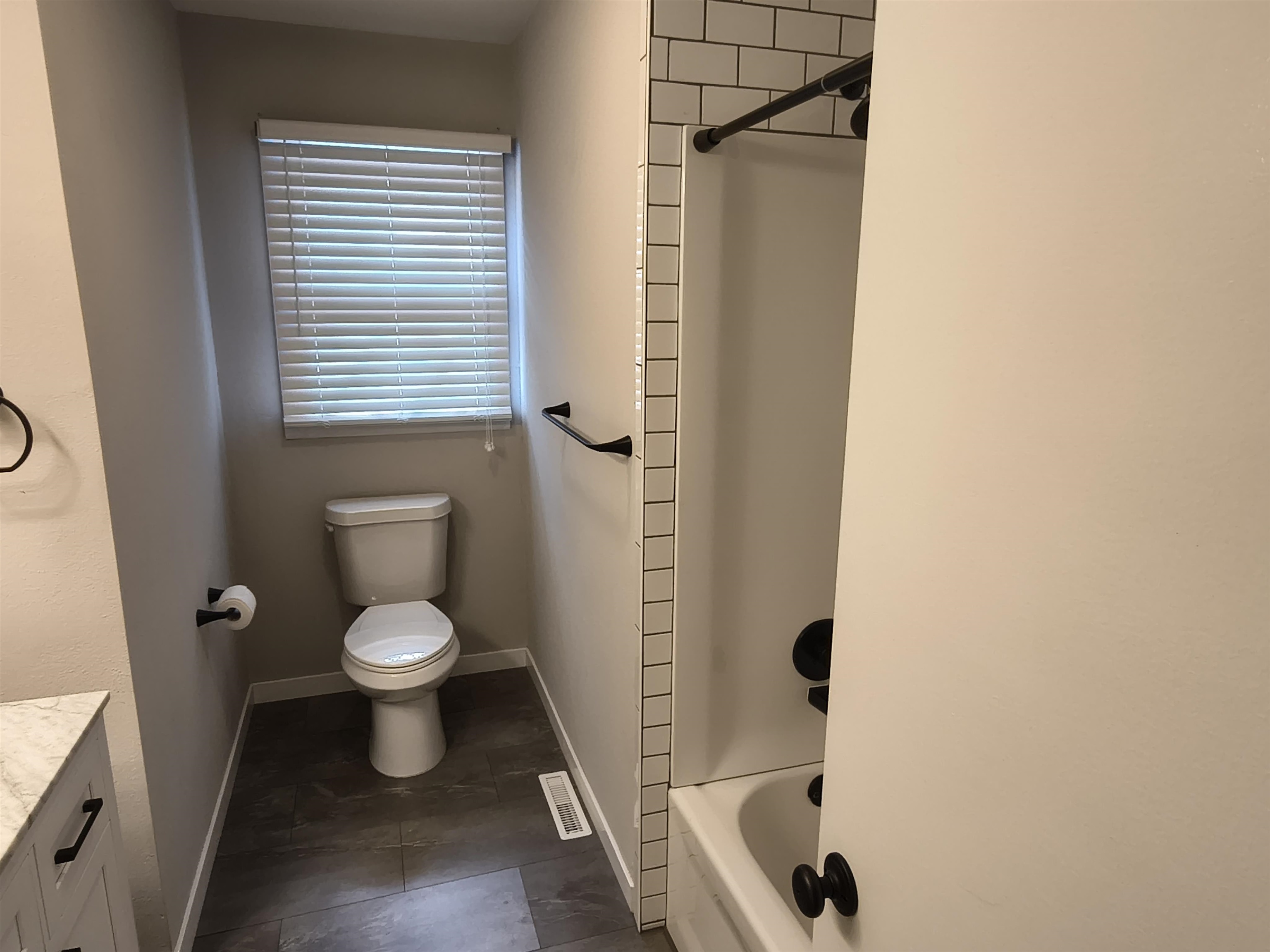 4206 W 17th Street N Property Photo 8