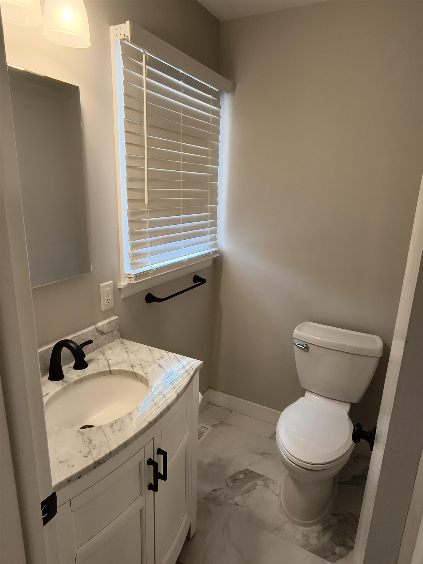 4206 W 17th Street N Property Photo 9