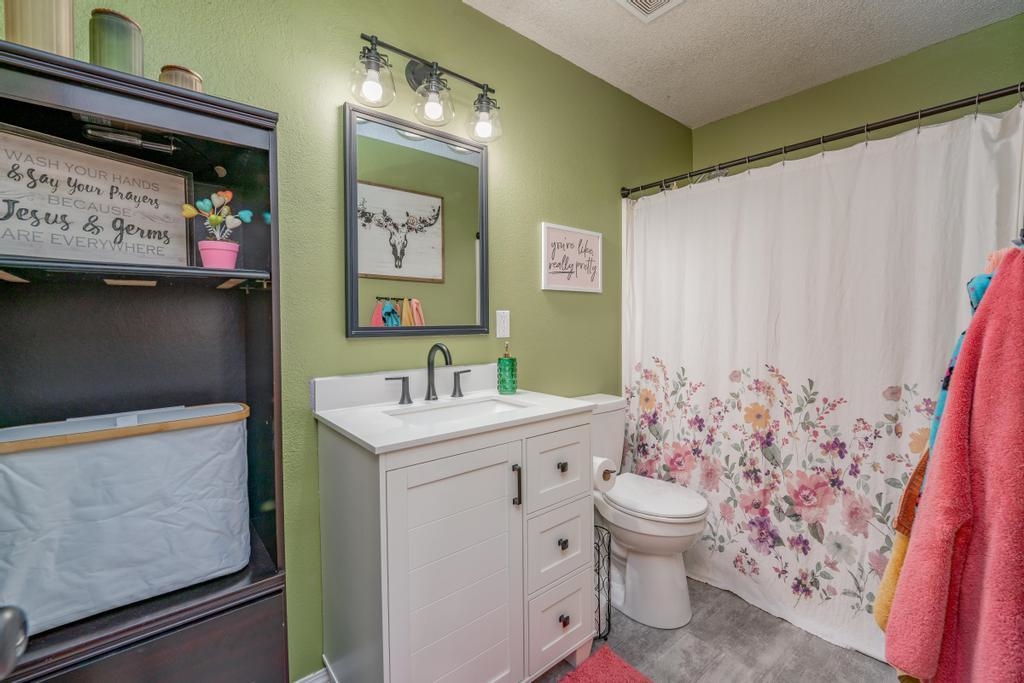 206 N Lamar Property Photo 16