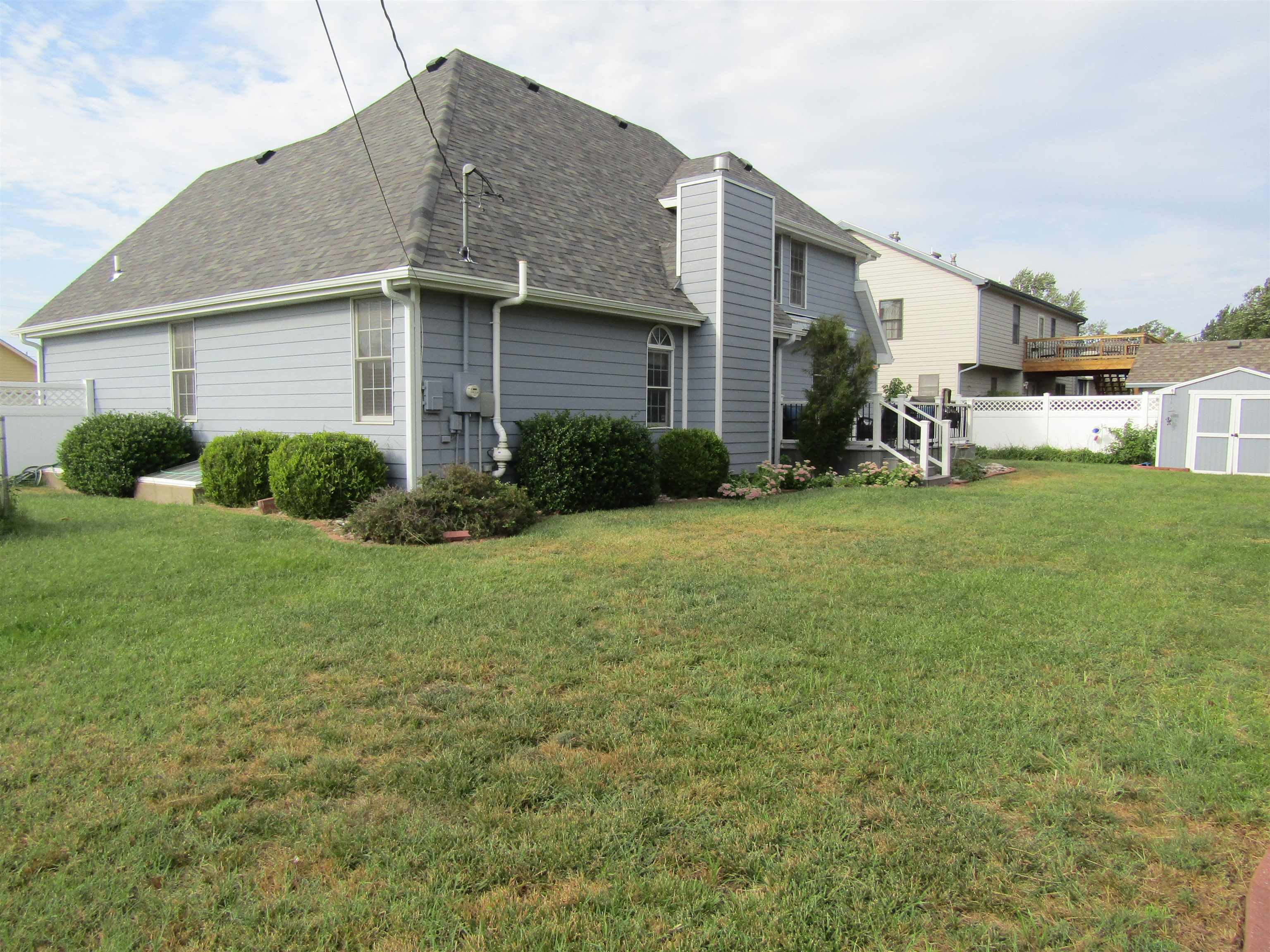 2133 Pheasant Ln. Property Photo 6