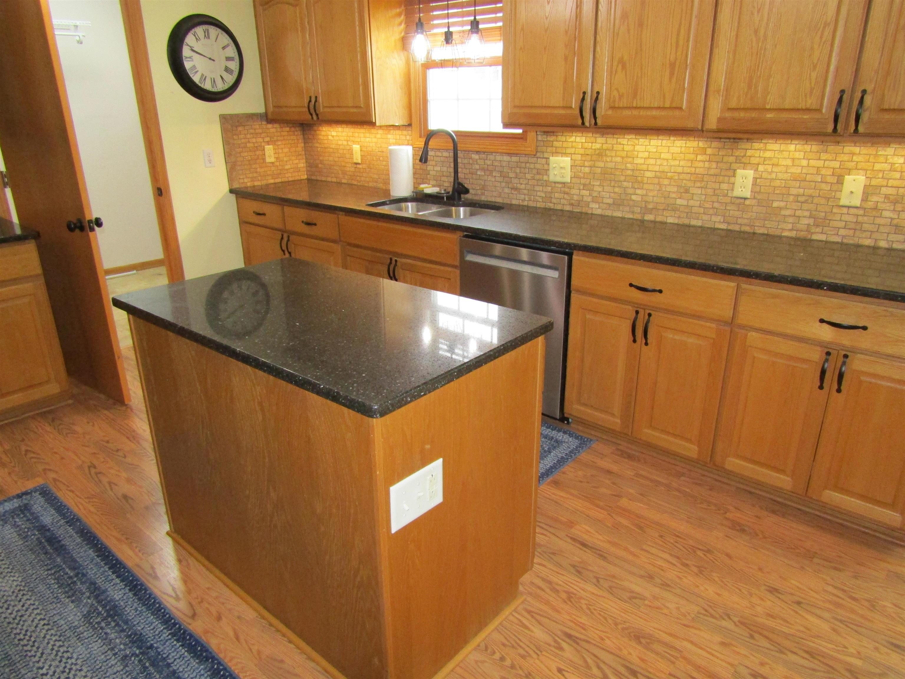 2133 Pheasant Ln. Property Photo 16